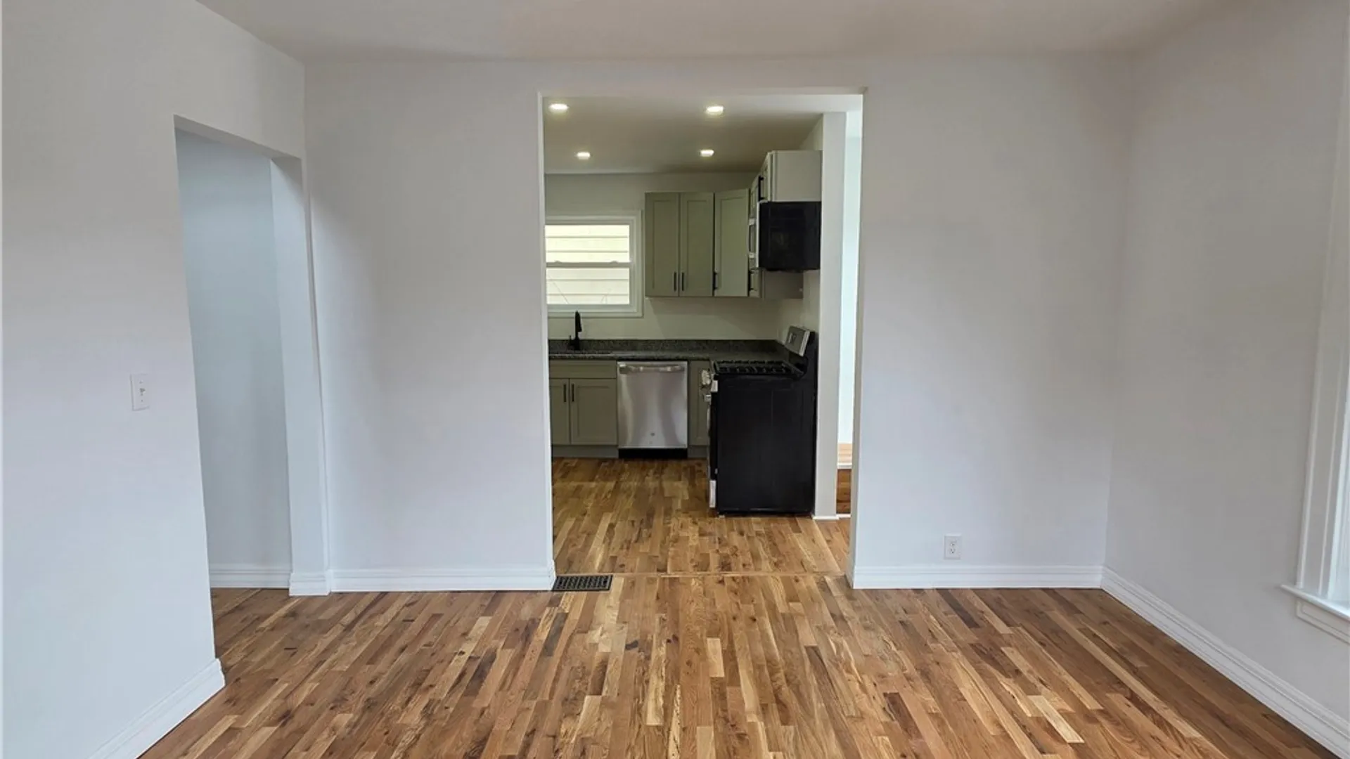 Property at 1706 Oneida Street, Utica, NY 13501 29