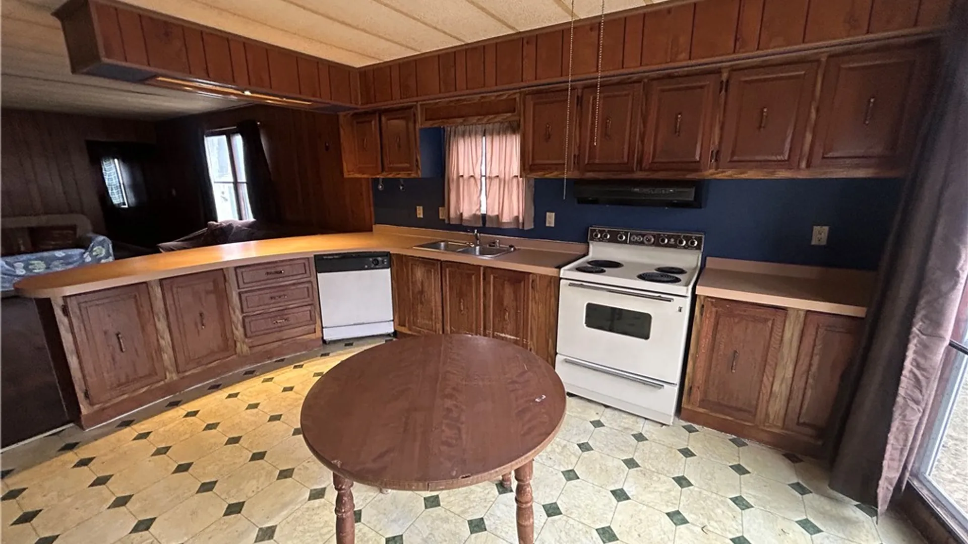 Property at 307 Dale Drive, Farmington, NY 14425 5