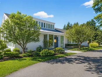 800 S Manlius Rd Road, Manlius, NY 13066