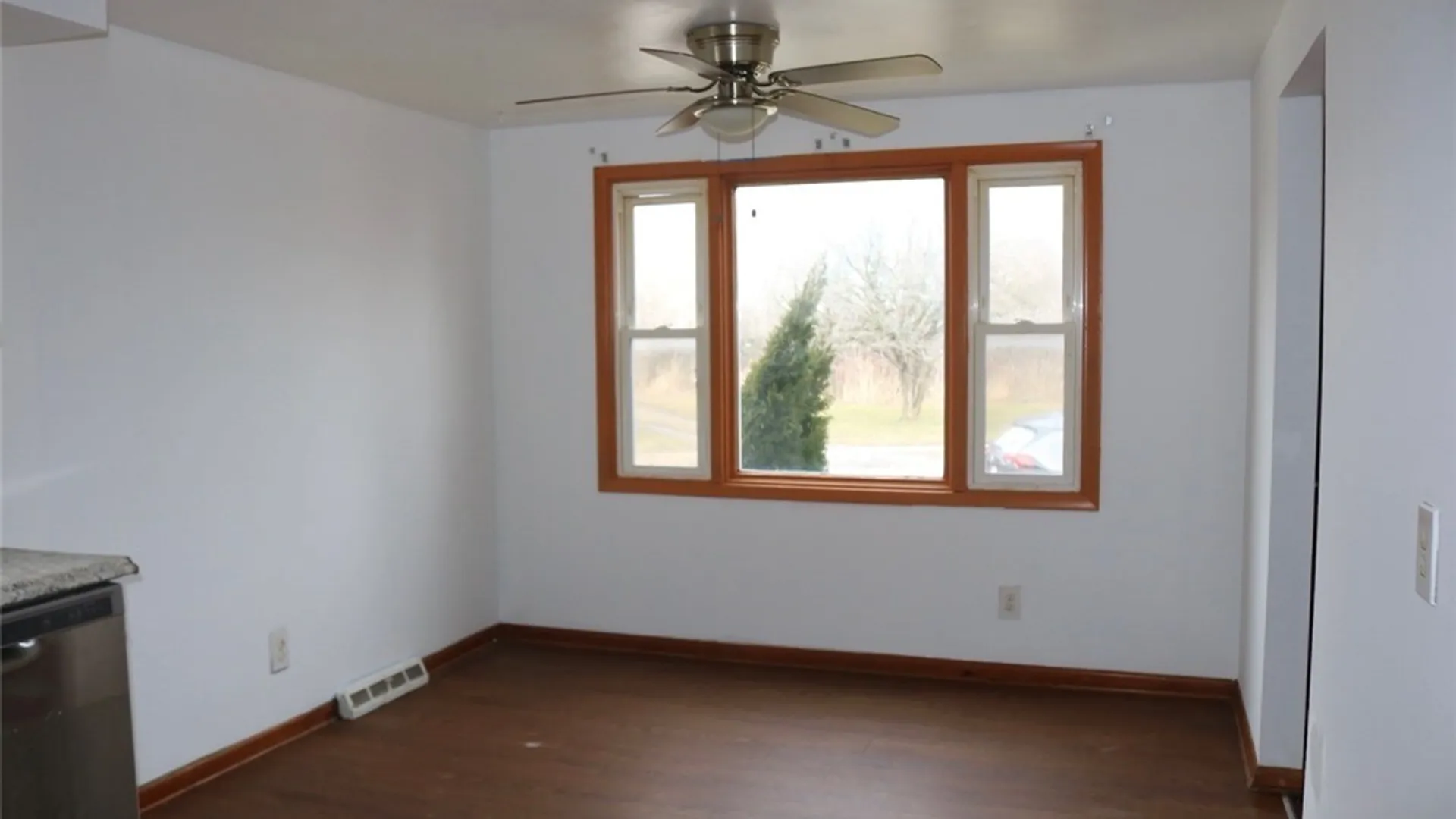 Property at 35 Crandon Boulevard, Cheektowaga, NY 14225 4
