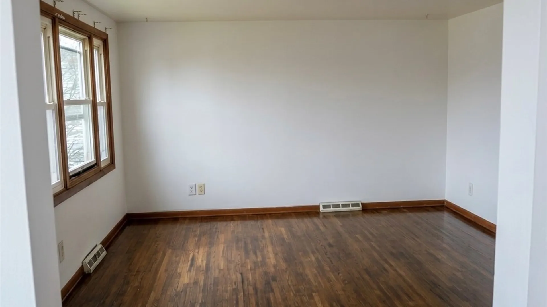 Property at 35 Crandon Boulevard, Cheektowaga, NY 14225 6