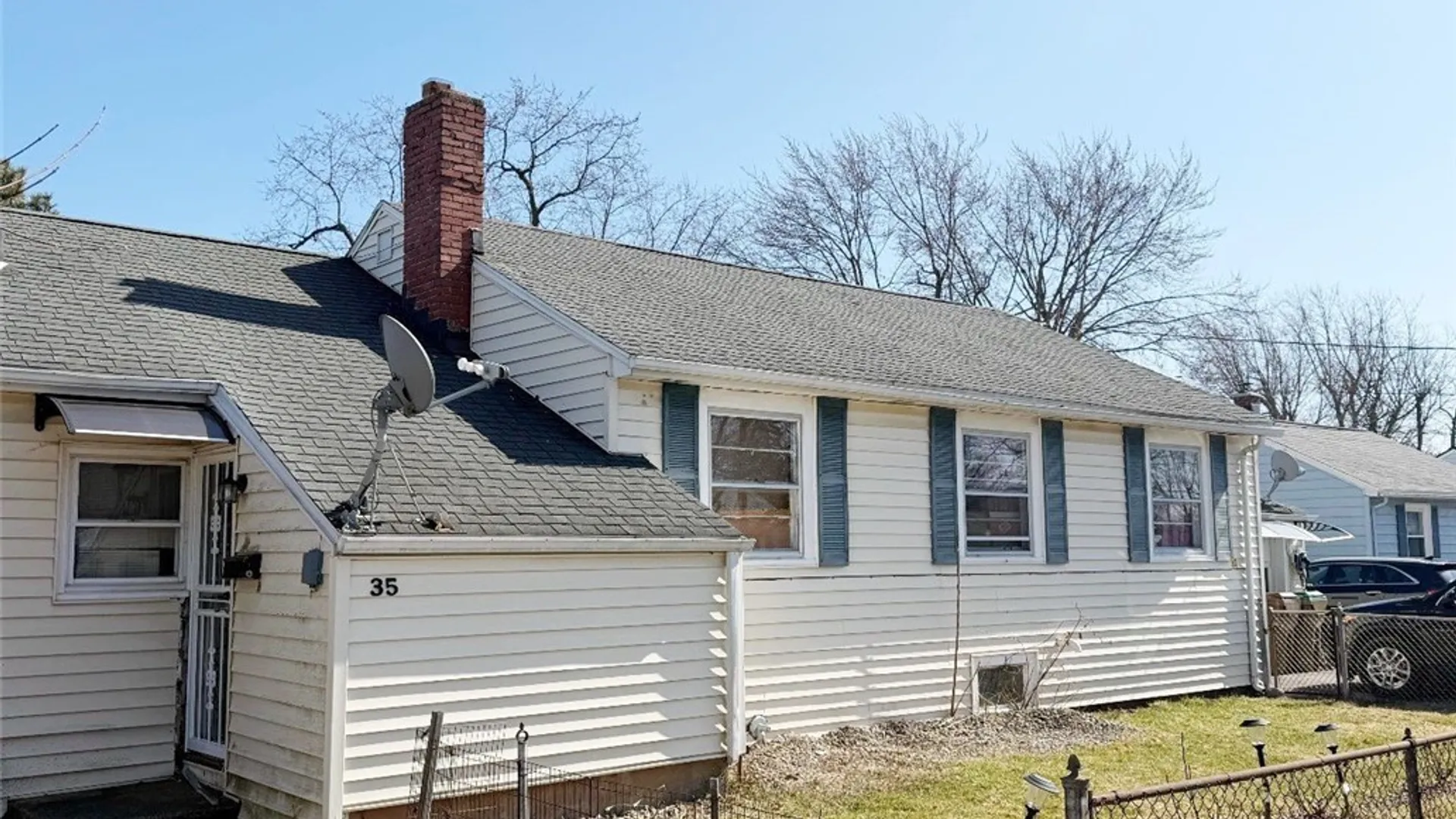 Property at 33-35 Brookhaven Drive, Cheektowaga, NY 14225 2