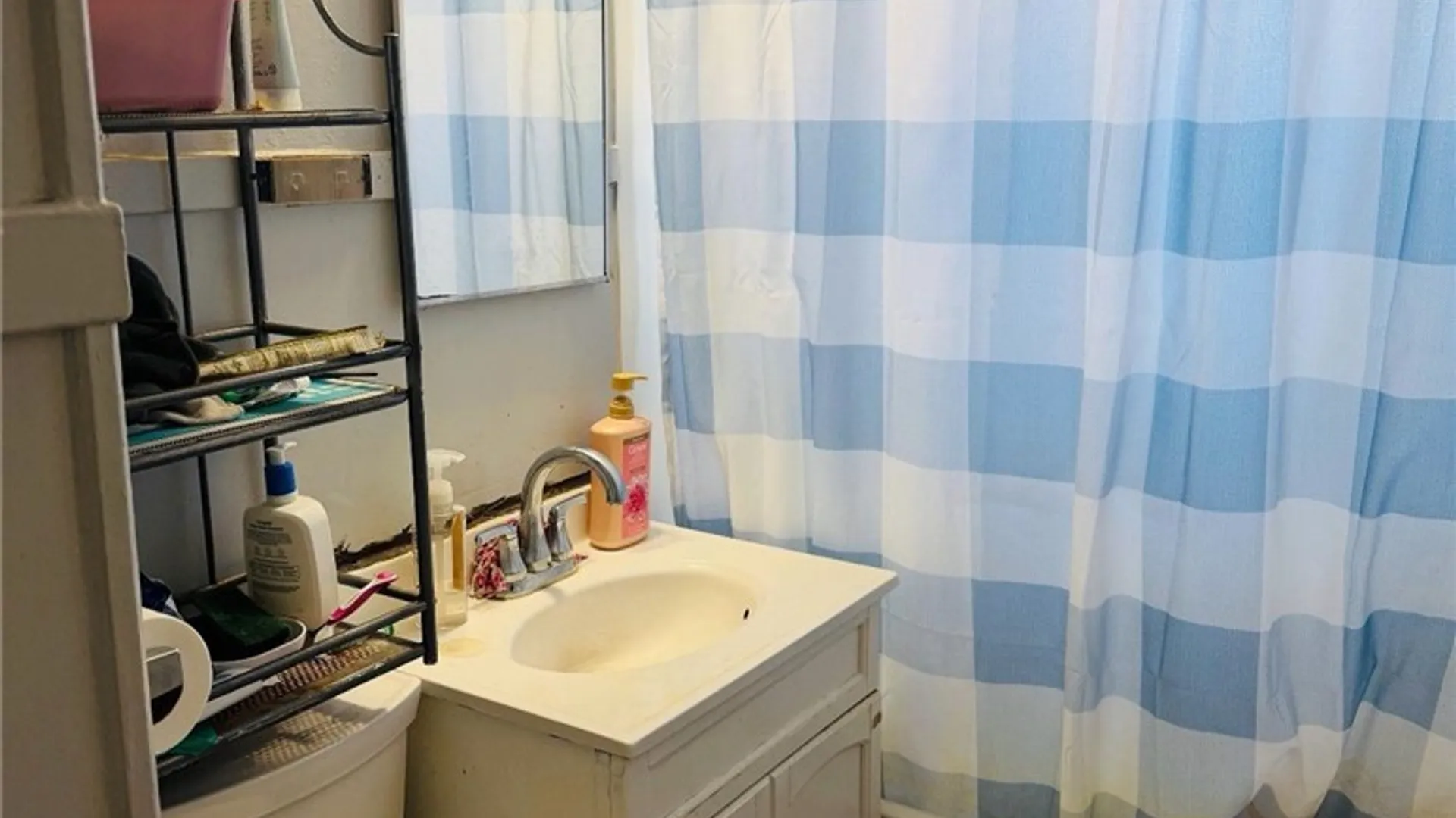 Property at 33-35 Brookhaven Drive, Cheektowaga, NY 14225 21