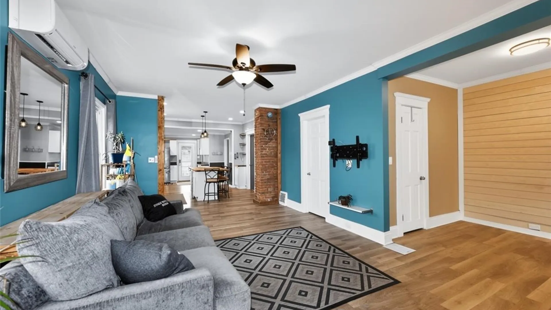 Property at 8726 Point Avenue, Niagara Falls, NY 14304 14