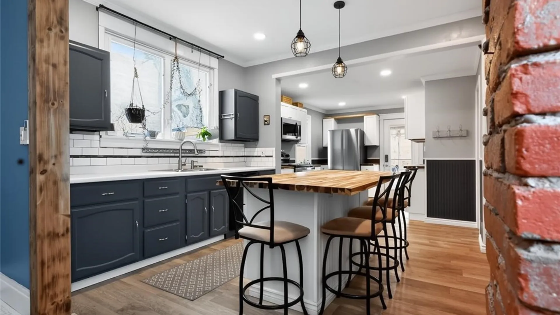 Property at 8726 Point Avenue, Niagara Falls, NY 14304 16