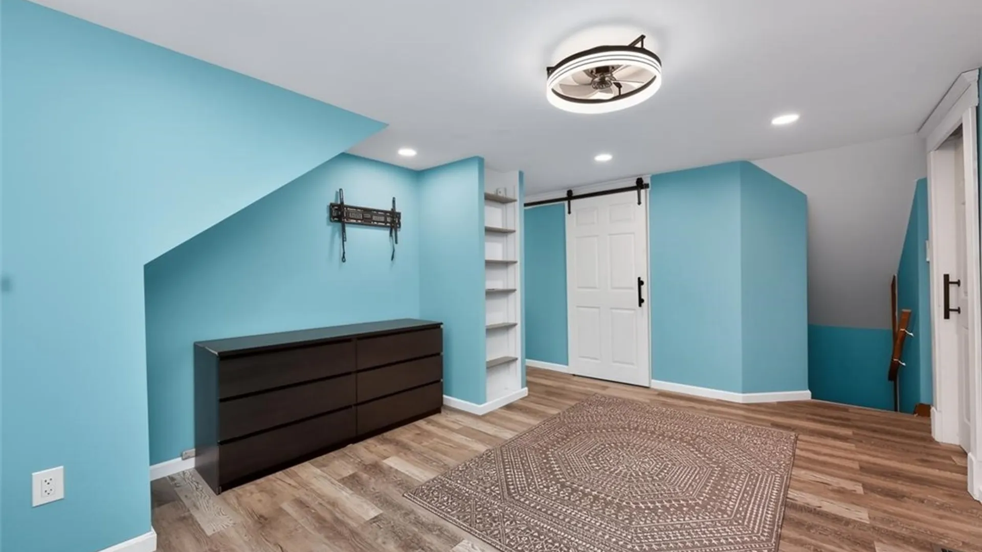 Property at 8726 Point Avenue, Niagara Falls, NY 14304 27