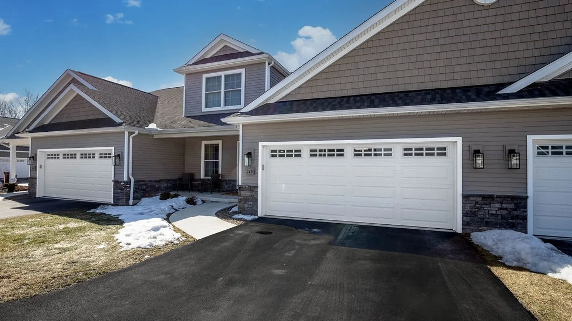 Property at 24 B Essex Woods Lane, Amherst, NY 14228 2