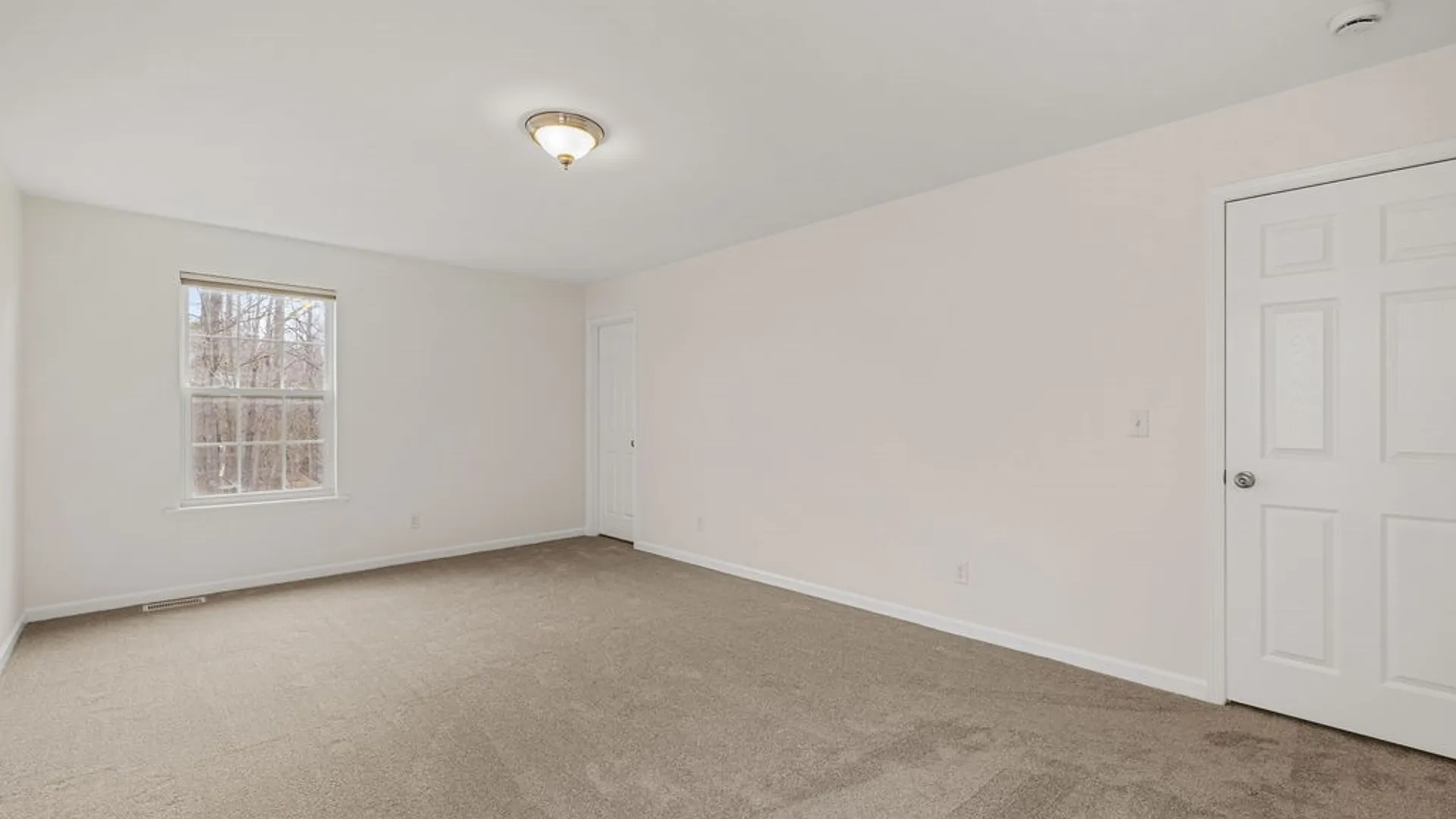 Property at 6083 Woodford Drive, Hamburg, NY 14085 14