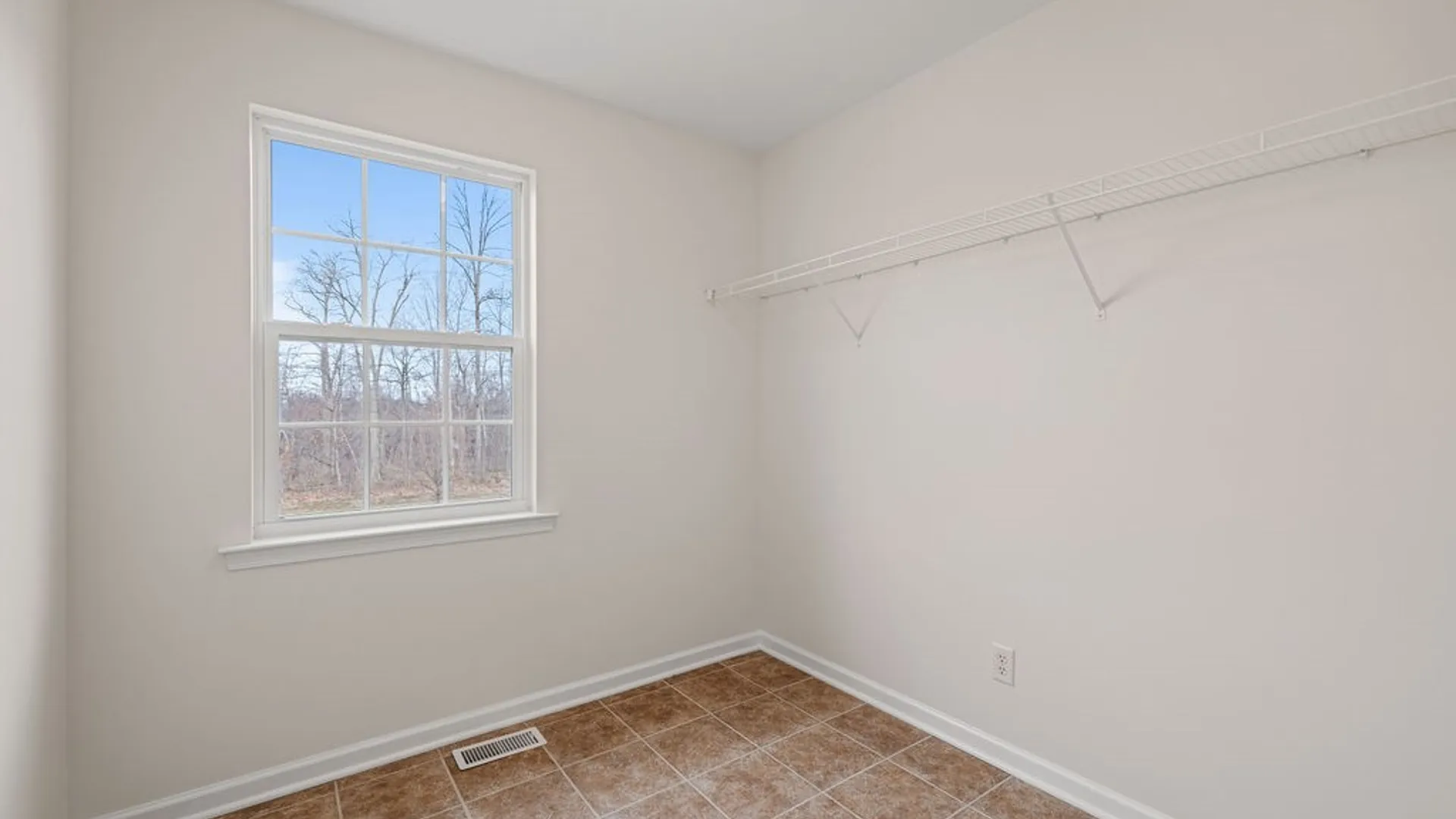Property at 6083 Woodford Drive, Hamburg, NY 14085 17