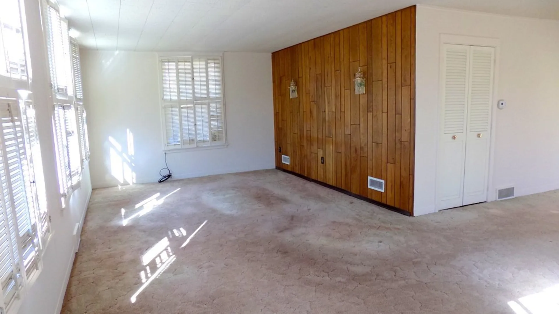 Property at 83 Edge Park Avenue, Buffalo, NY 14216 5