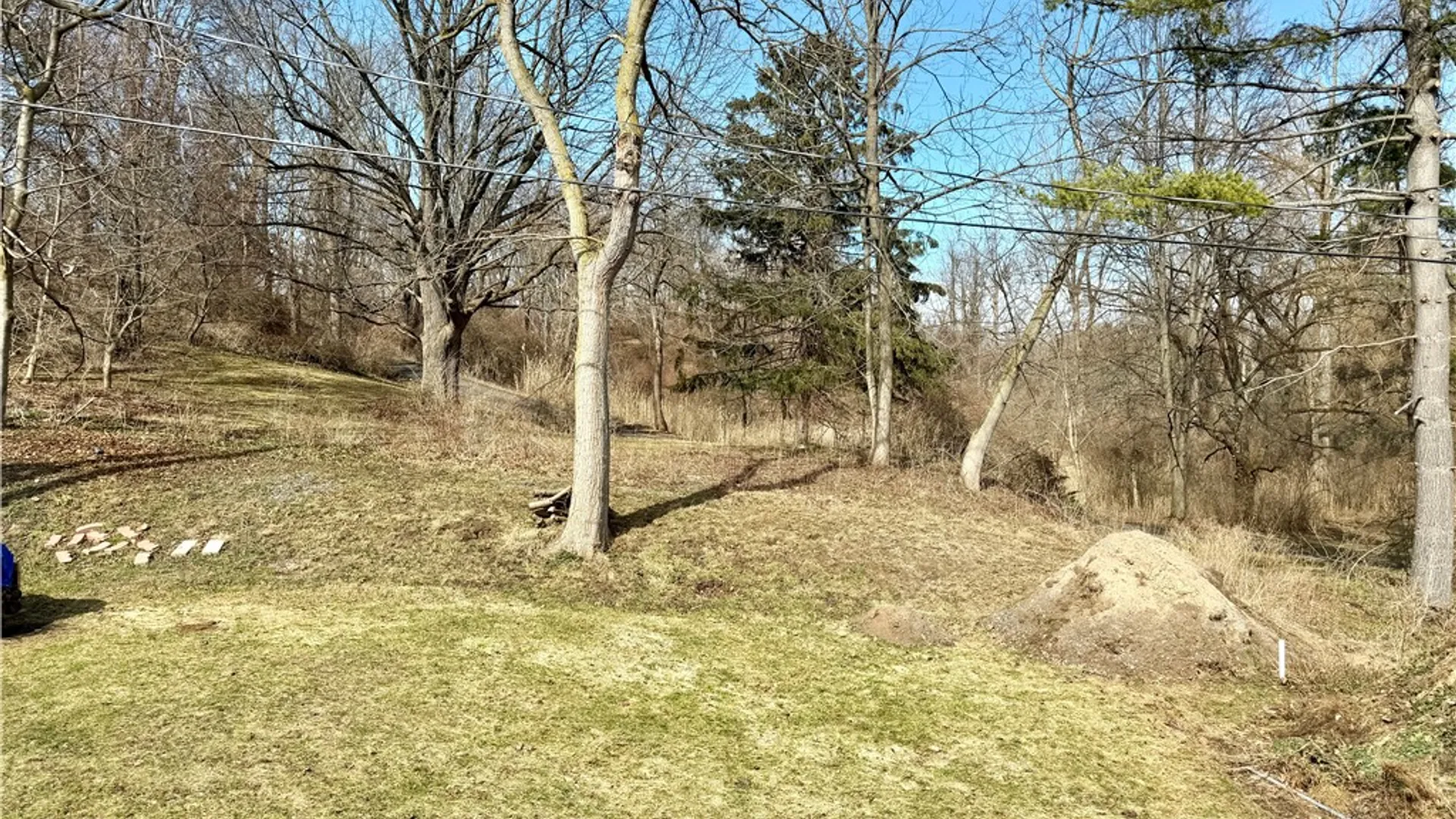 Property at 257 Cranbrooke Dr, Irondequoit, NY 14622 4