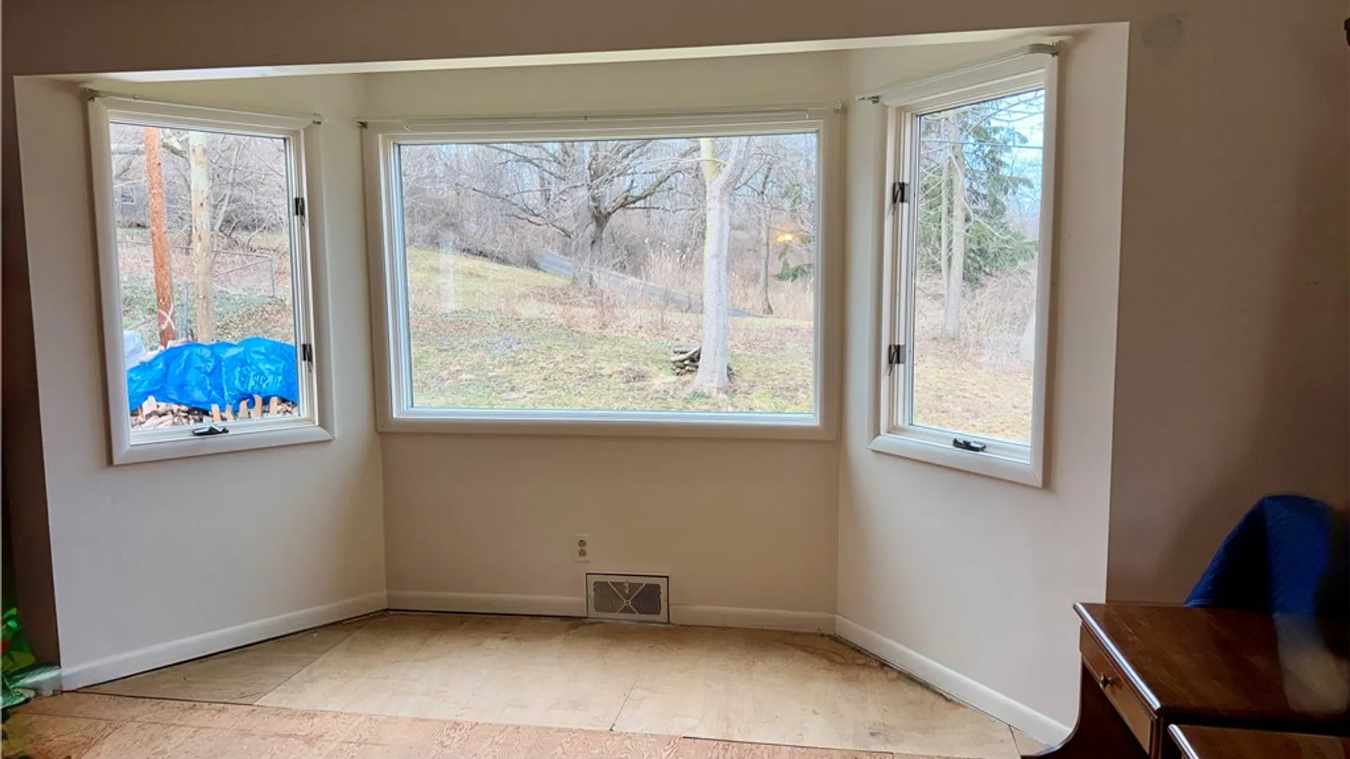 Property at 257 Cranbrooke Dr, Irondequoit, NY 14622 6