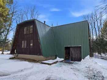Property at 73 Tarn Trl, Concord, NY 14069