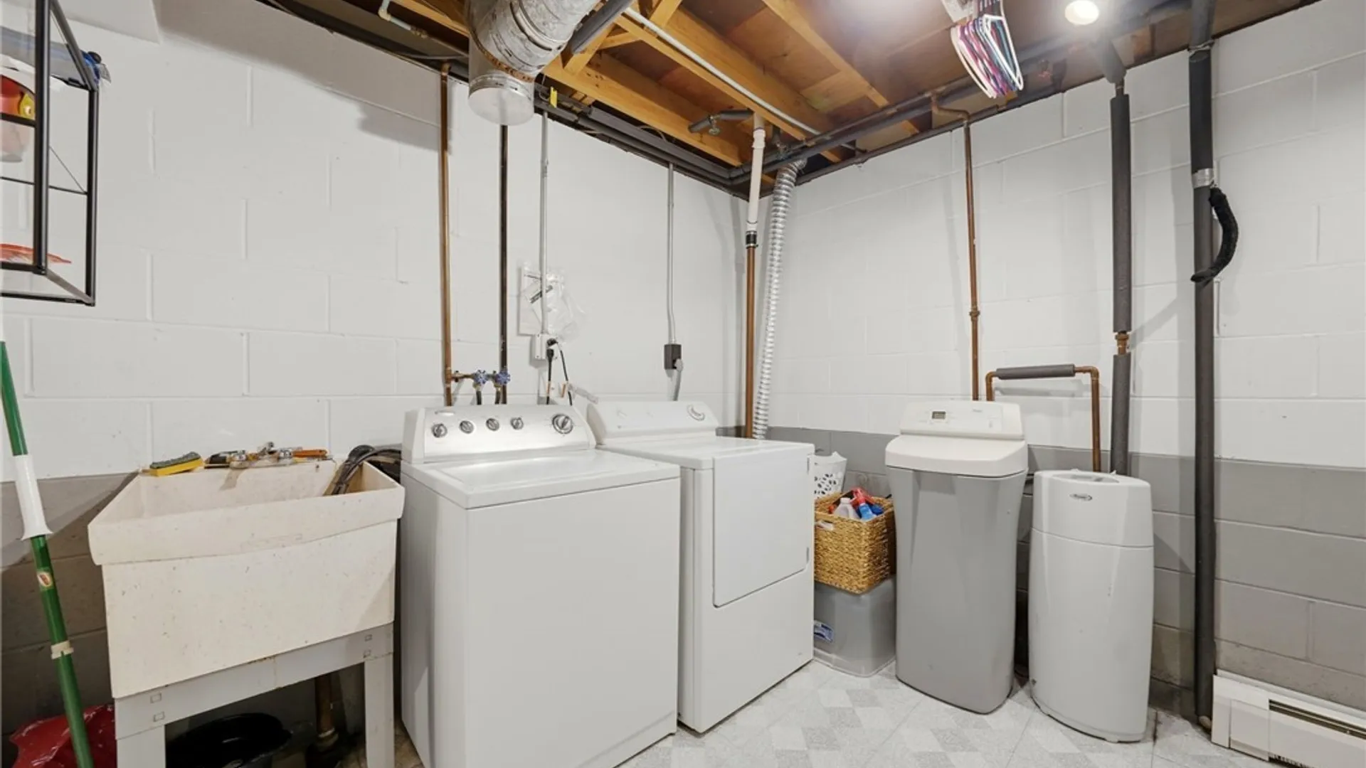 Property at 73 Tarn Trl, Concord, NY 14069 38