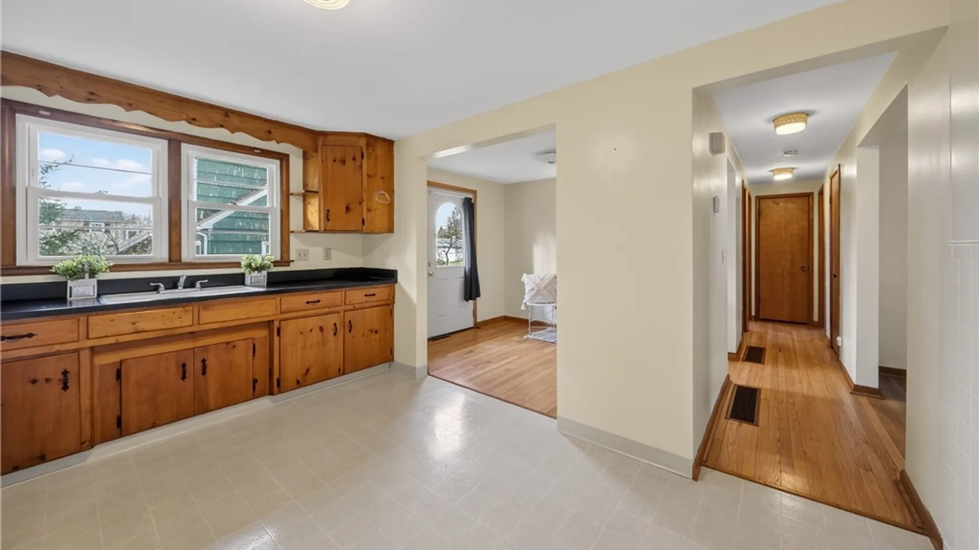 Property at 100 Stillwell Terrace, Manlius, NY 13057 7