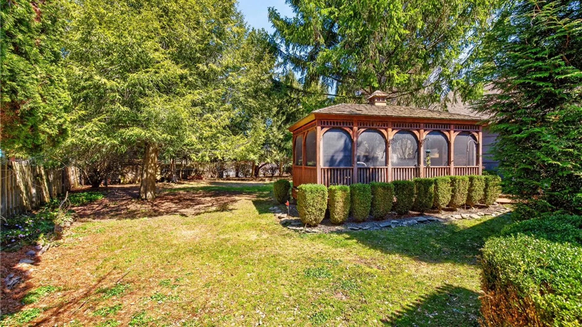 Property at 3 Prospect Hill Road, Pittsford, NY 14534 37