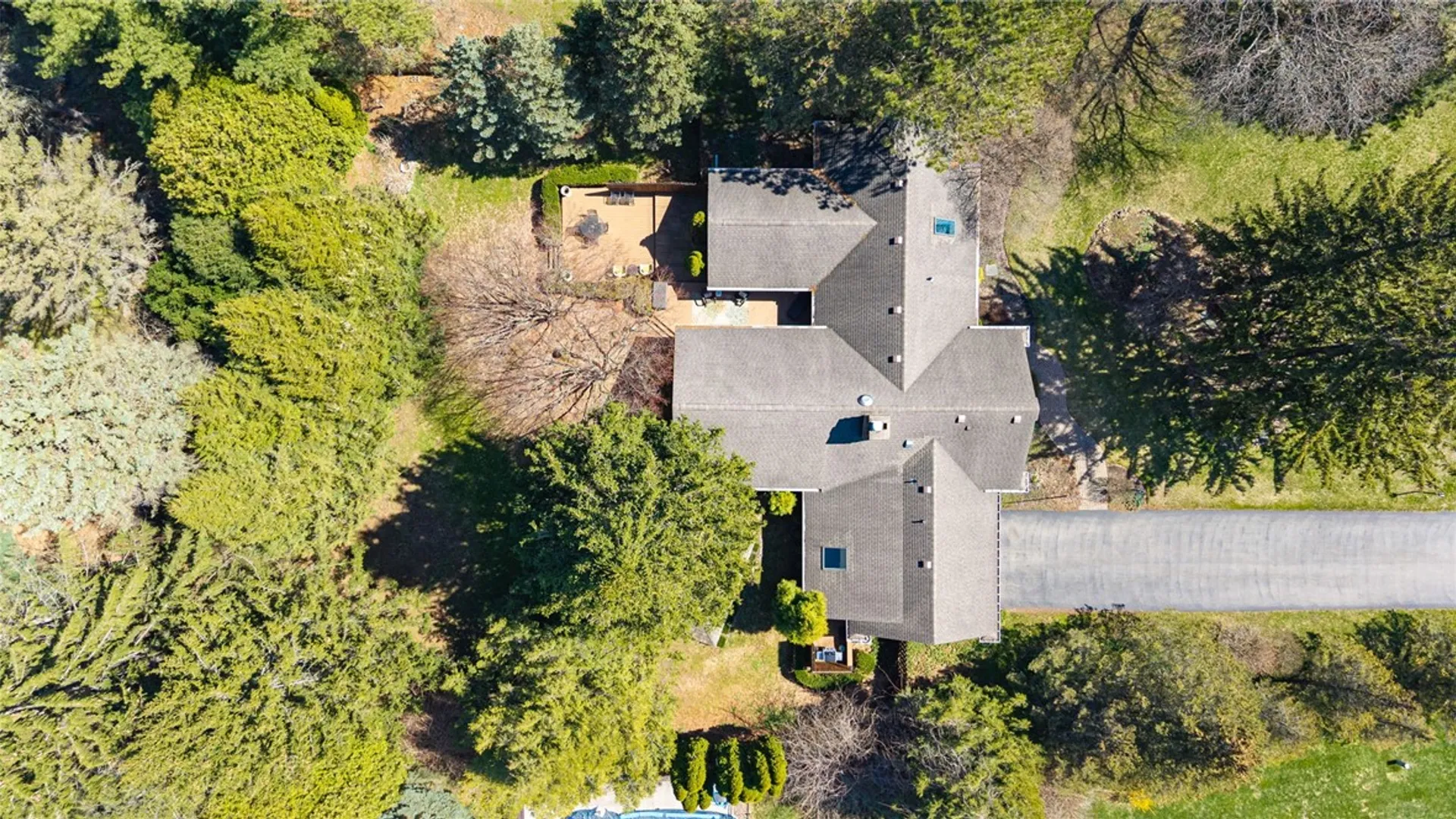 Property at 3 Prospect Hill Road, Pittsford, NY 14534 47
