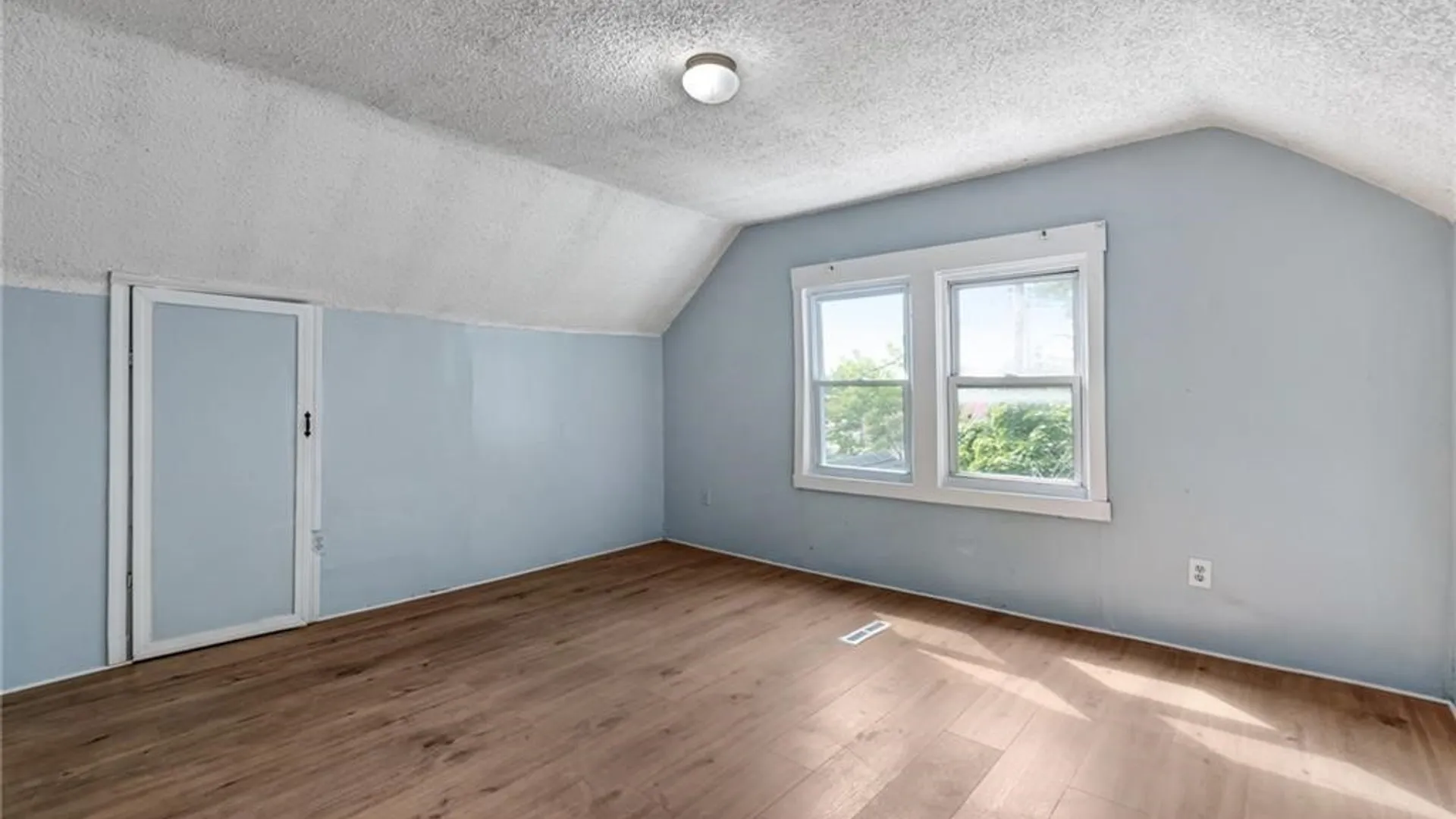 Property at 307 Berkshire Avenue, Buffalo, NY 14215 24