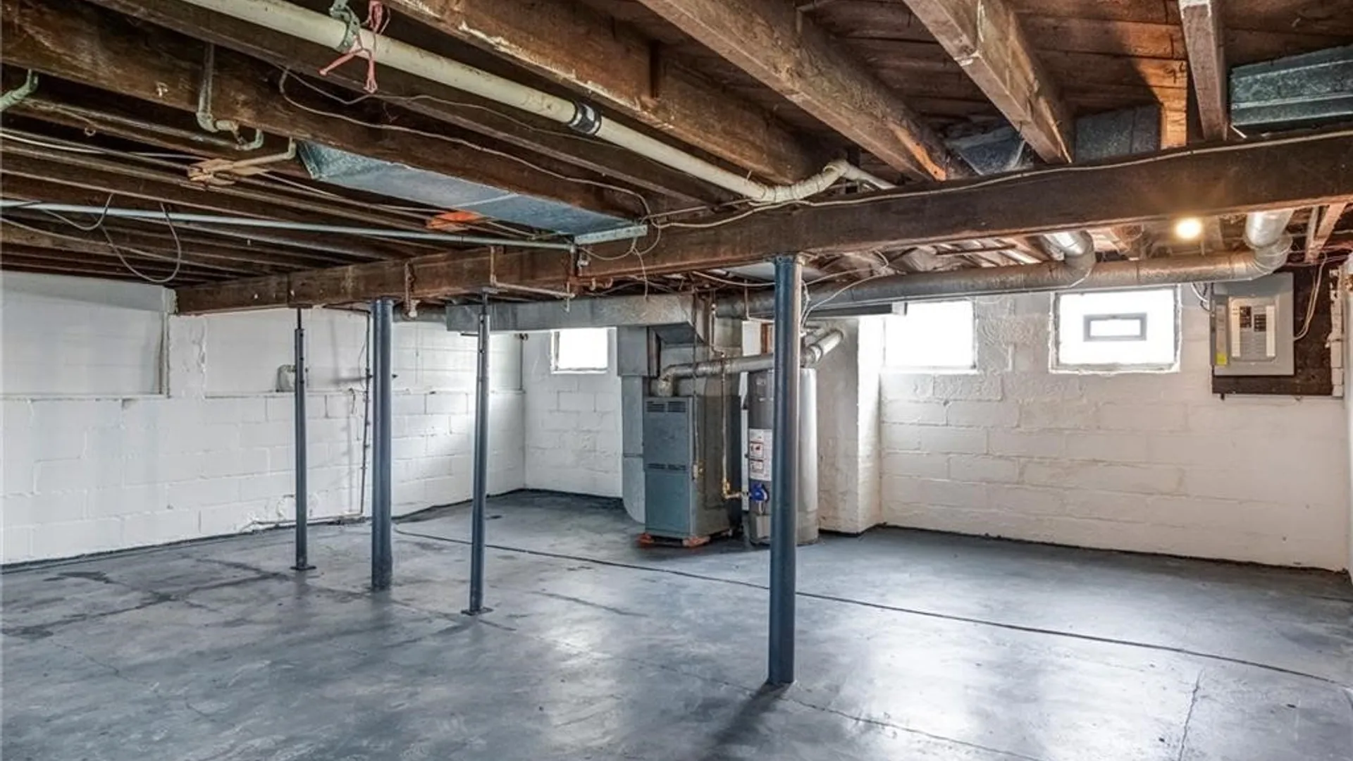 Property at 307 Berkshire Avenue, Buffalo, NY 14215 31