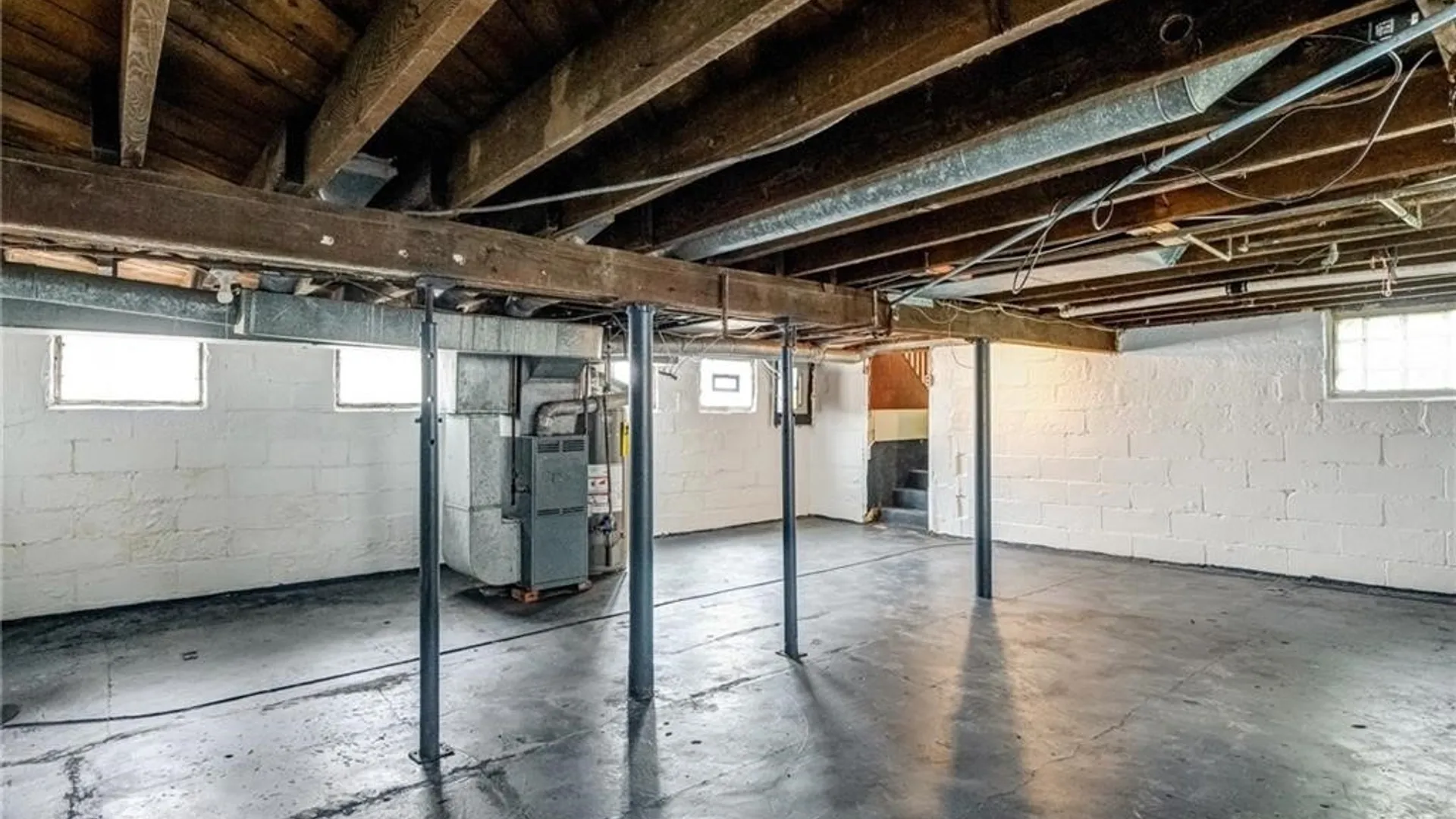 Property at 307 Berkshire Avenue, Buffalo, NY 14215 32