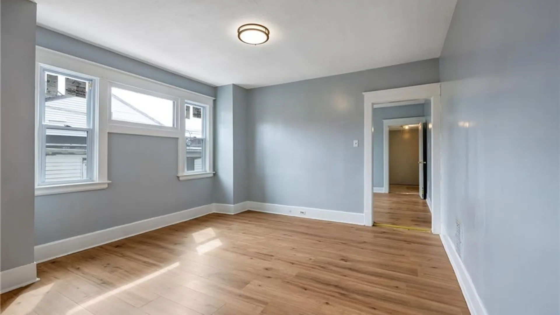 Property at 307 Berkshire Avenue, Buffalo, NY 14215 5