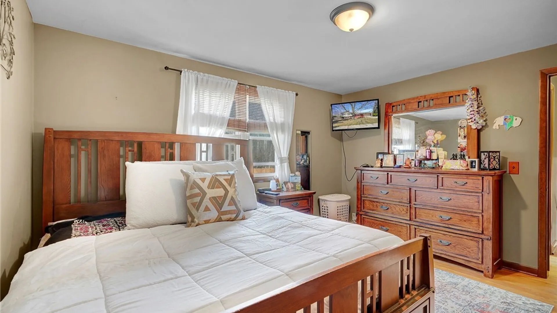 Property at 5658 Juno Drive, Hamburg, NY 14085 22