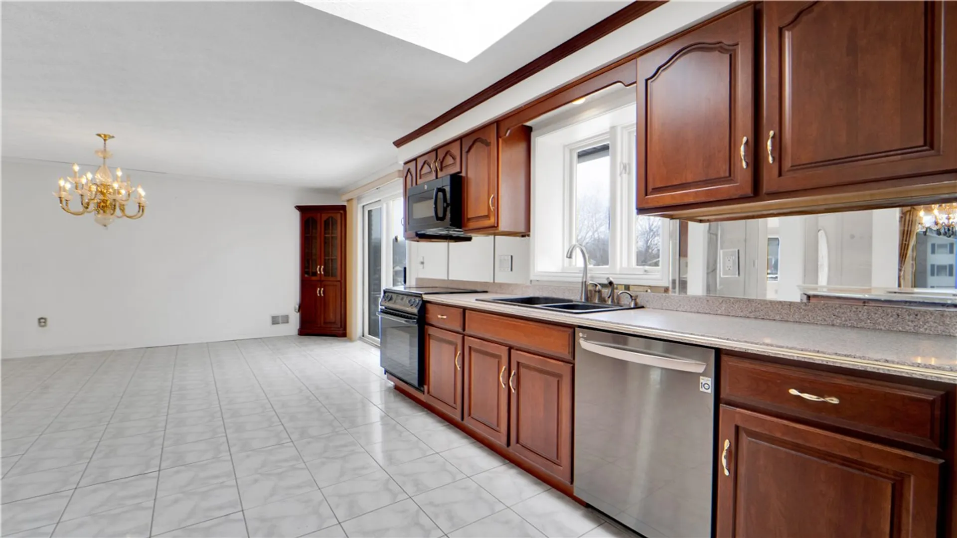 Property at 122 Pine Valley Drive, Greece, NY 14626 11