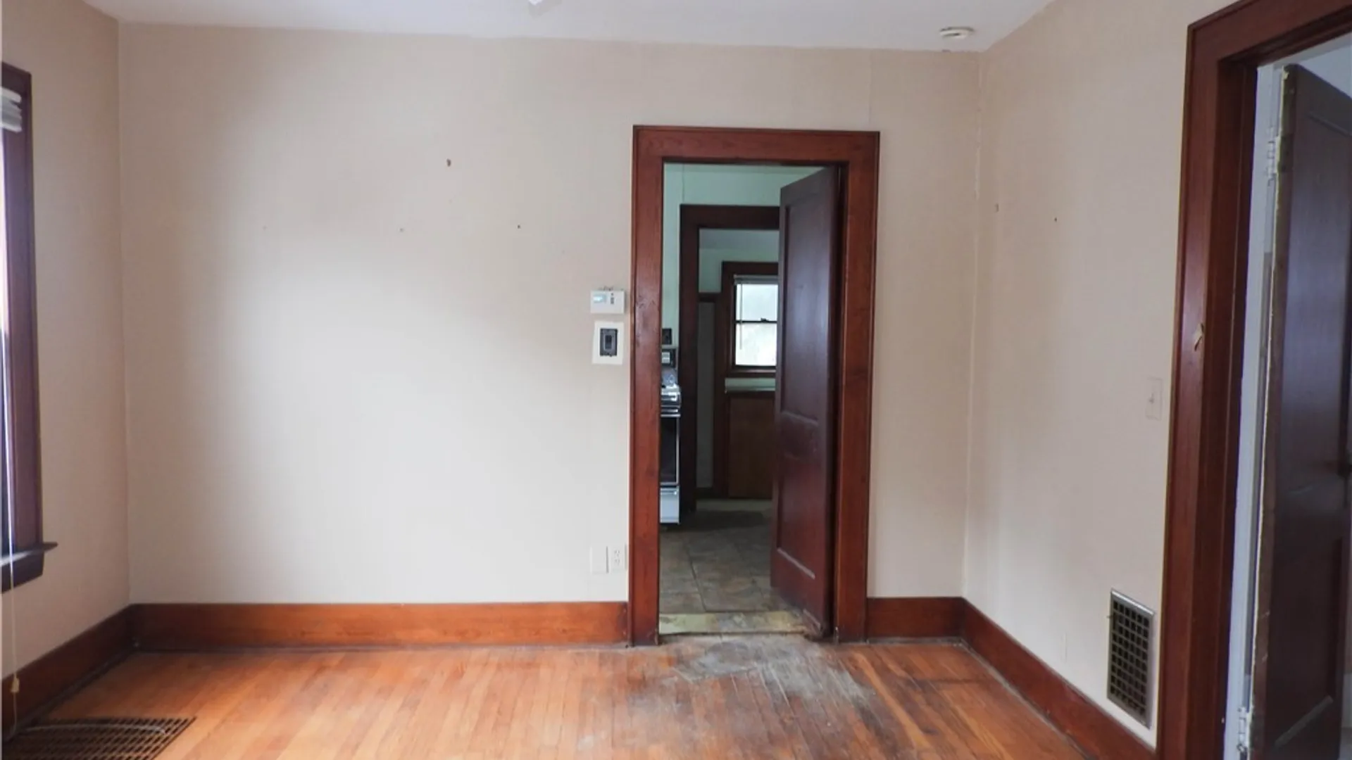 Property at 325 Collingwood Avenue, Syracuse, NY 13206 4