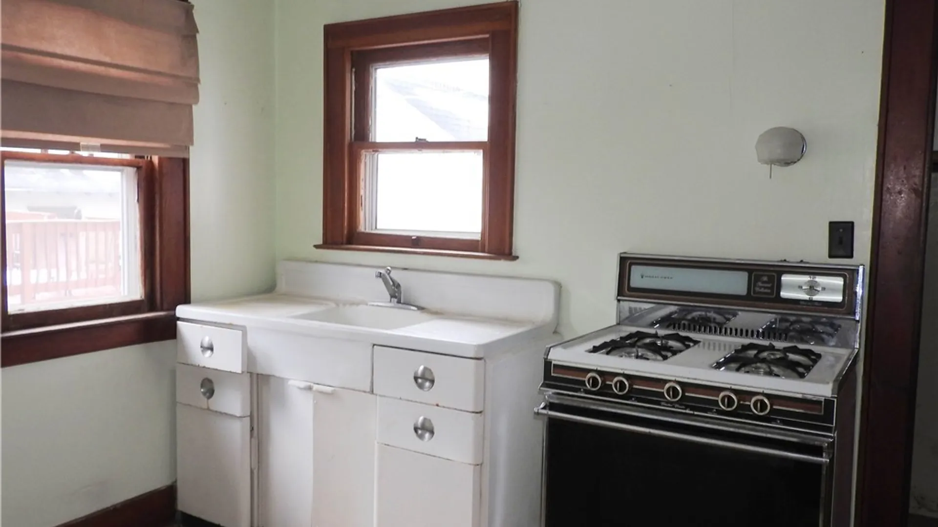 Property at 325 Collingwood Avenue, Syracuse, NY 13206 5