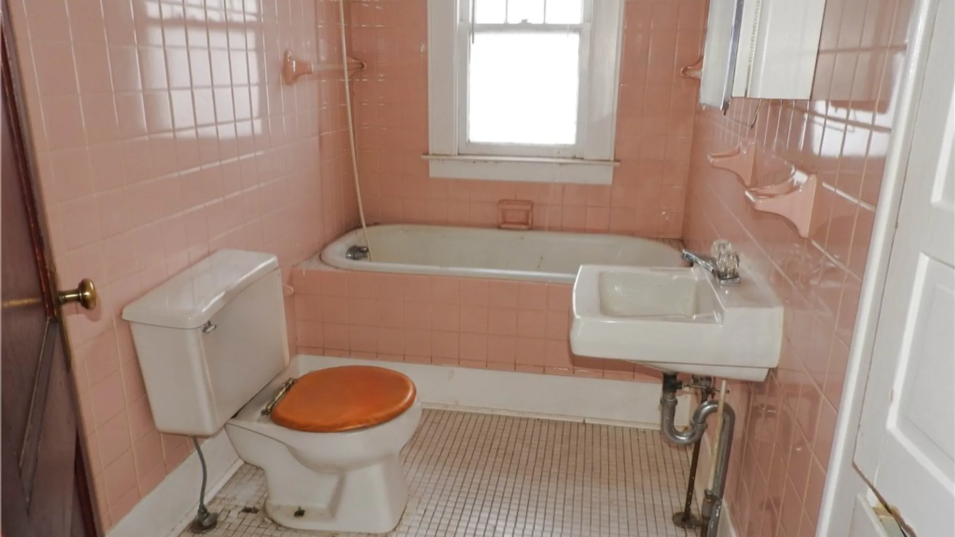 Property at 325 Collingwood Avenue, Syracuse, NY 13206 8