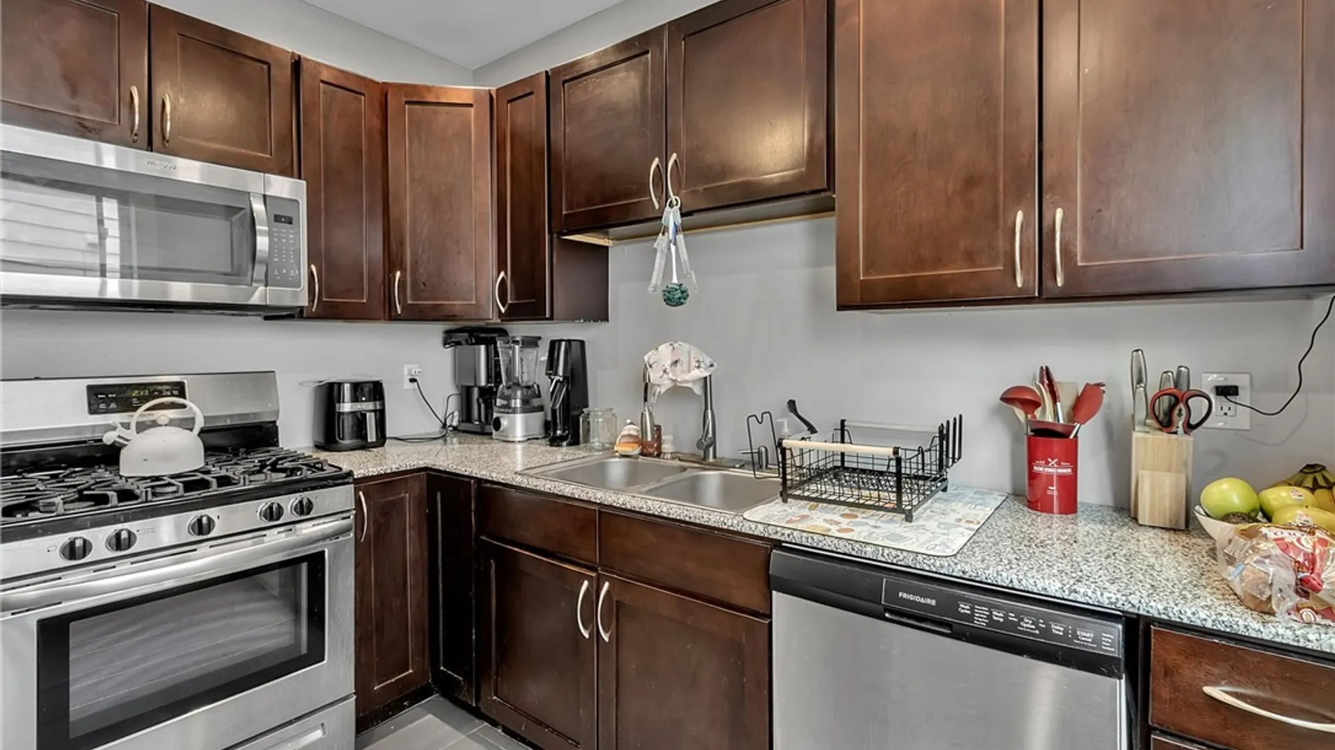 Property at 82 Dakota Street, Buffalo, NY 14216 4