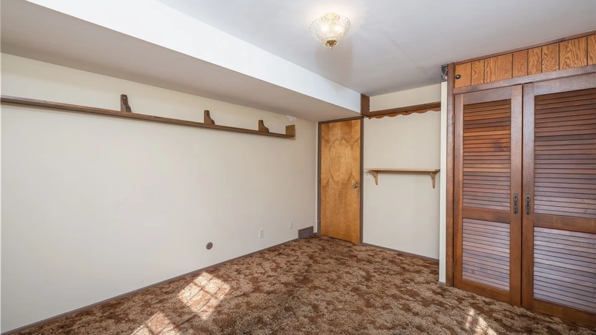 Property at 566 Black Walnut Drive, Greece, NY 14615 30