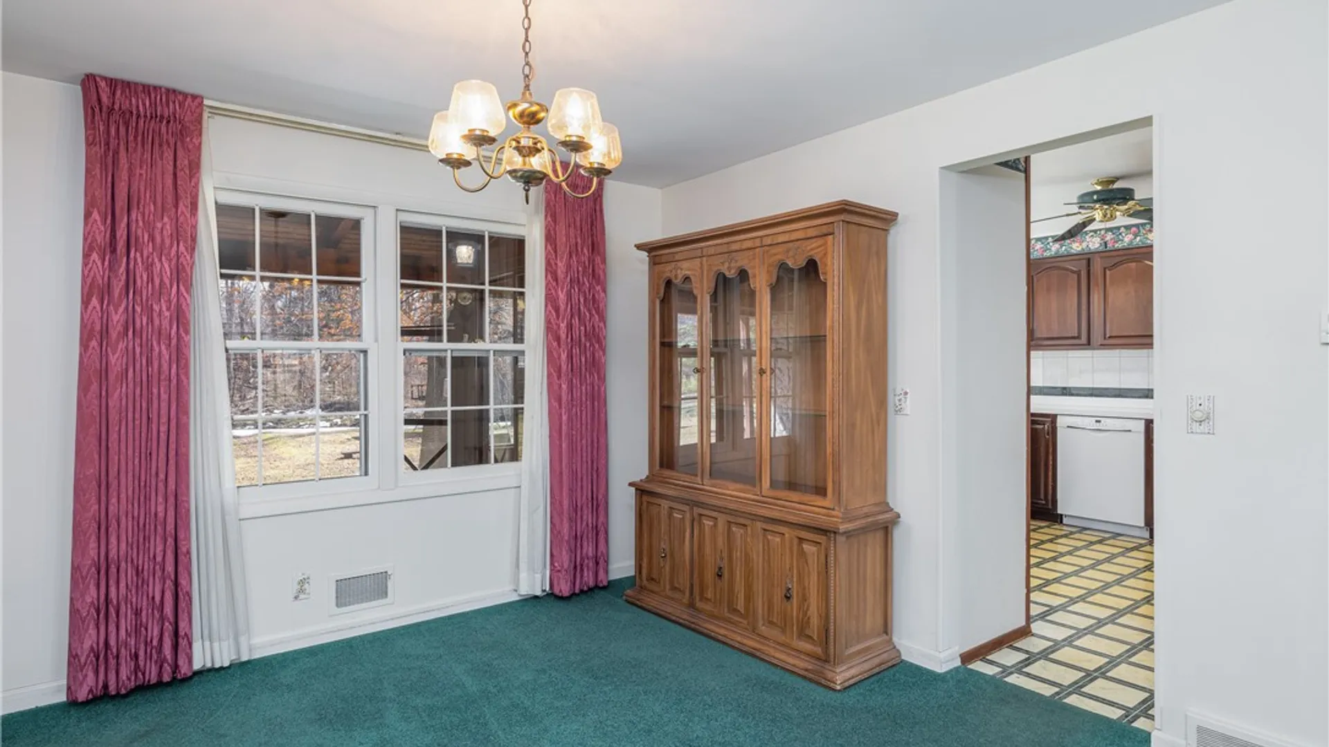 Property at 566 Black Walnut Drive, Greece, NY 14615 7