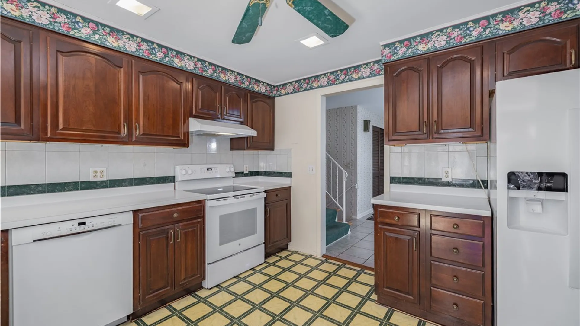 Property at 566 Black Walnut Drive, Greece, NY 14615 9