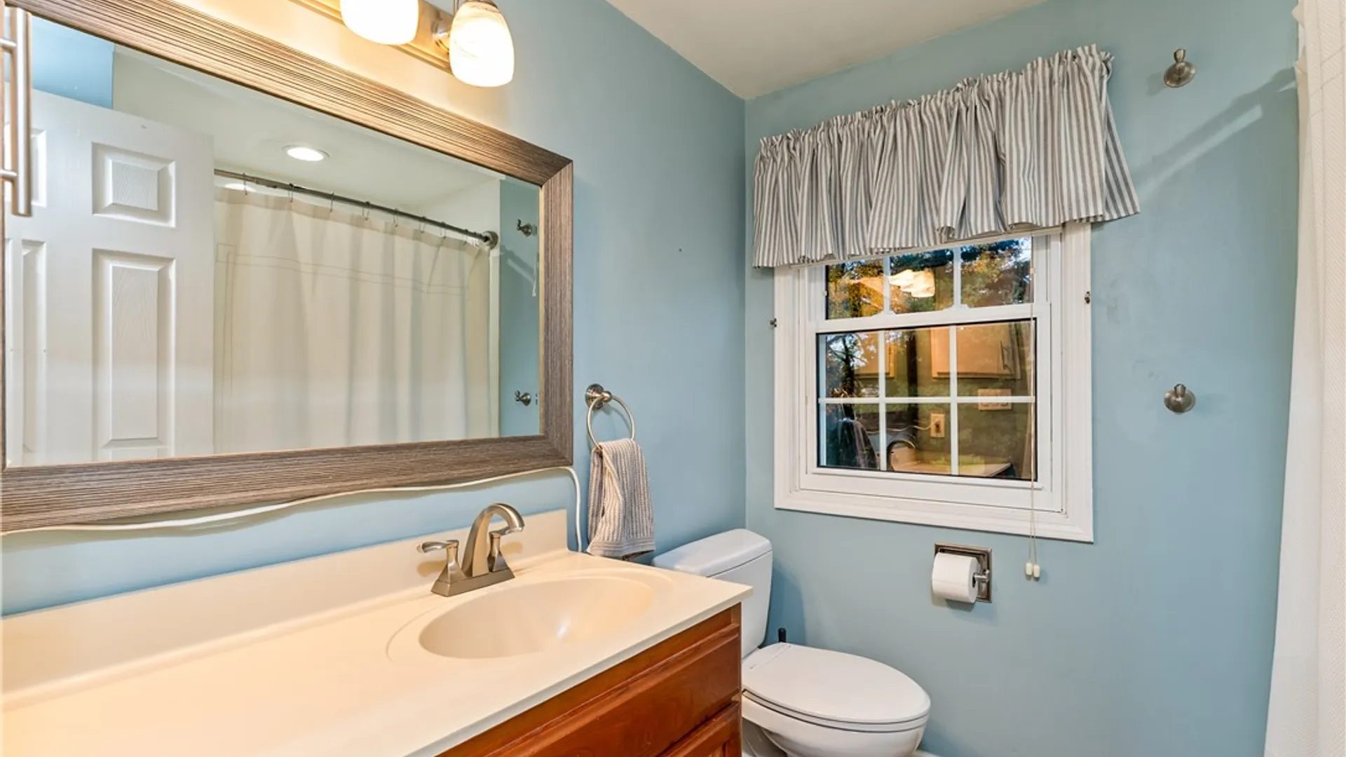 Property at 46 Country Lane, Penfield, NY 14526 23