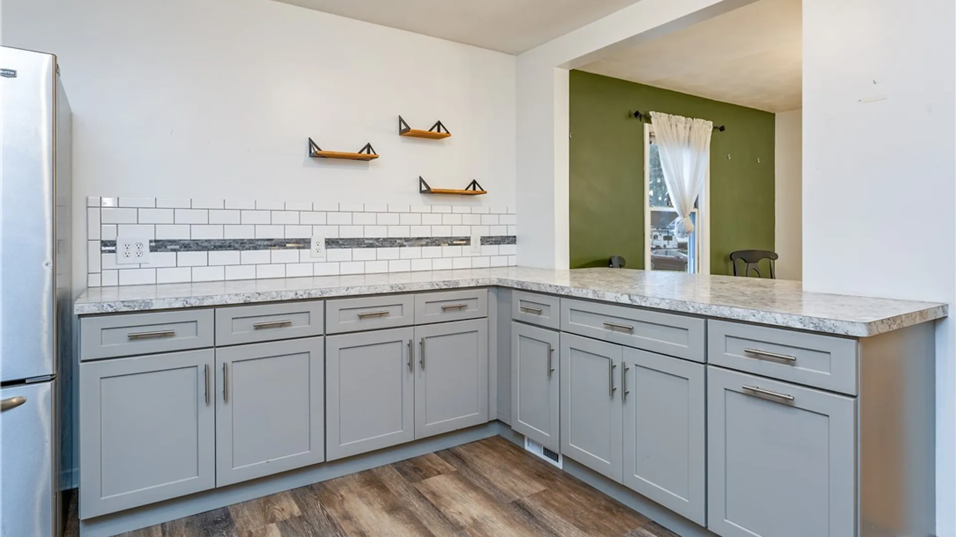 Property at 46 Country Lane, Penfield, NY 14526 5