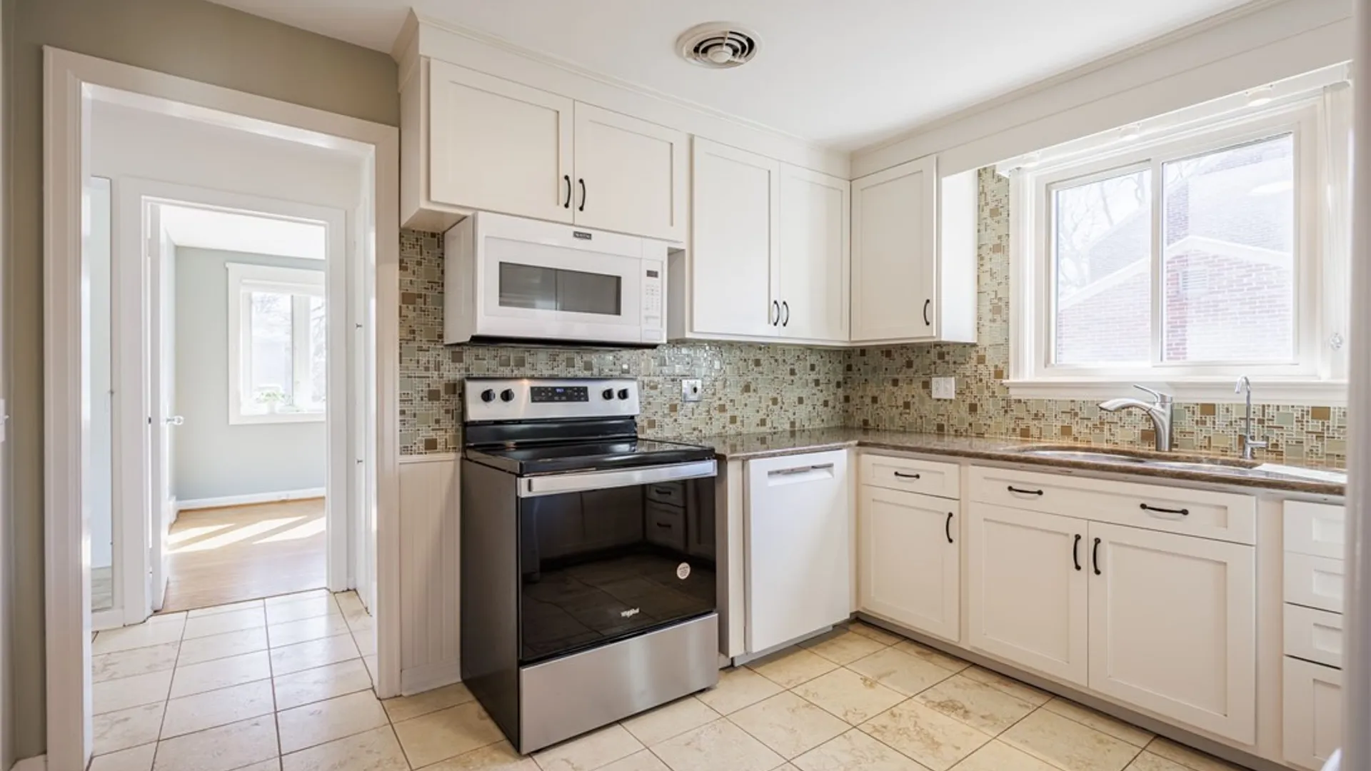 Property at 193 Georgian Court Road, Brighton, NY 14610 19