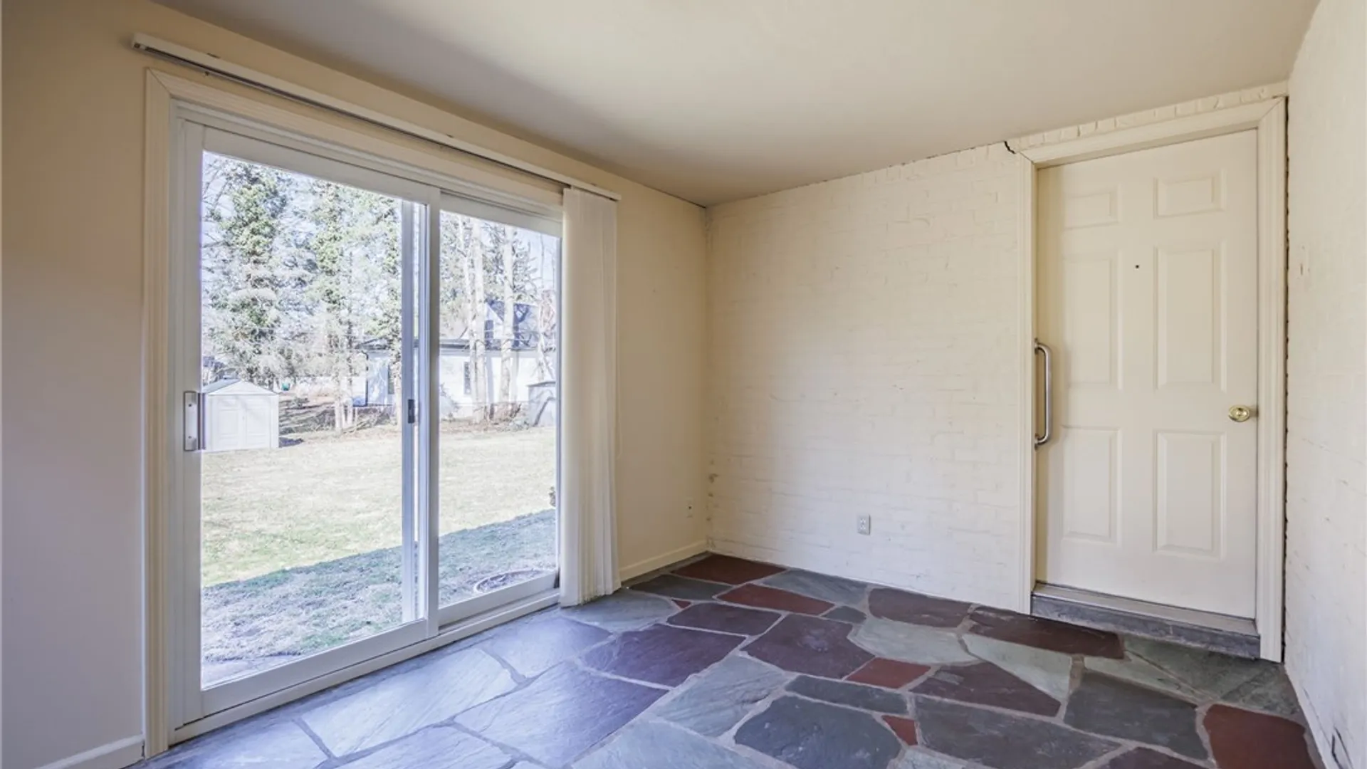 Property at 193 Georgian Court Road, Brighton, NY 14610 24