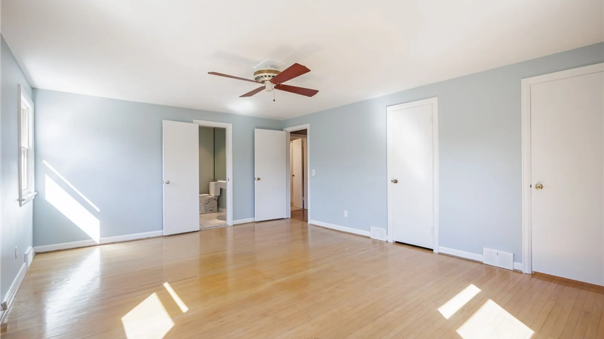 Property at 193 Georgian Court Road, Brighton, NY 14610 28