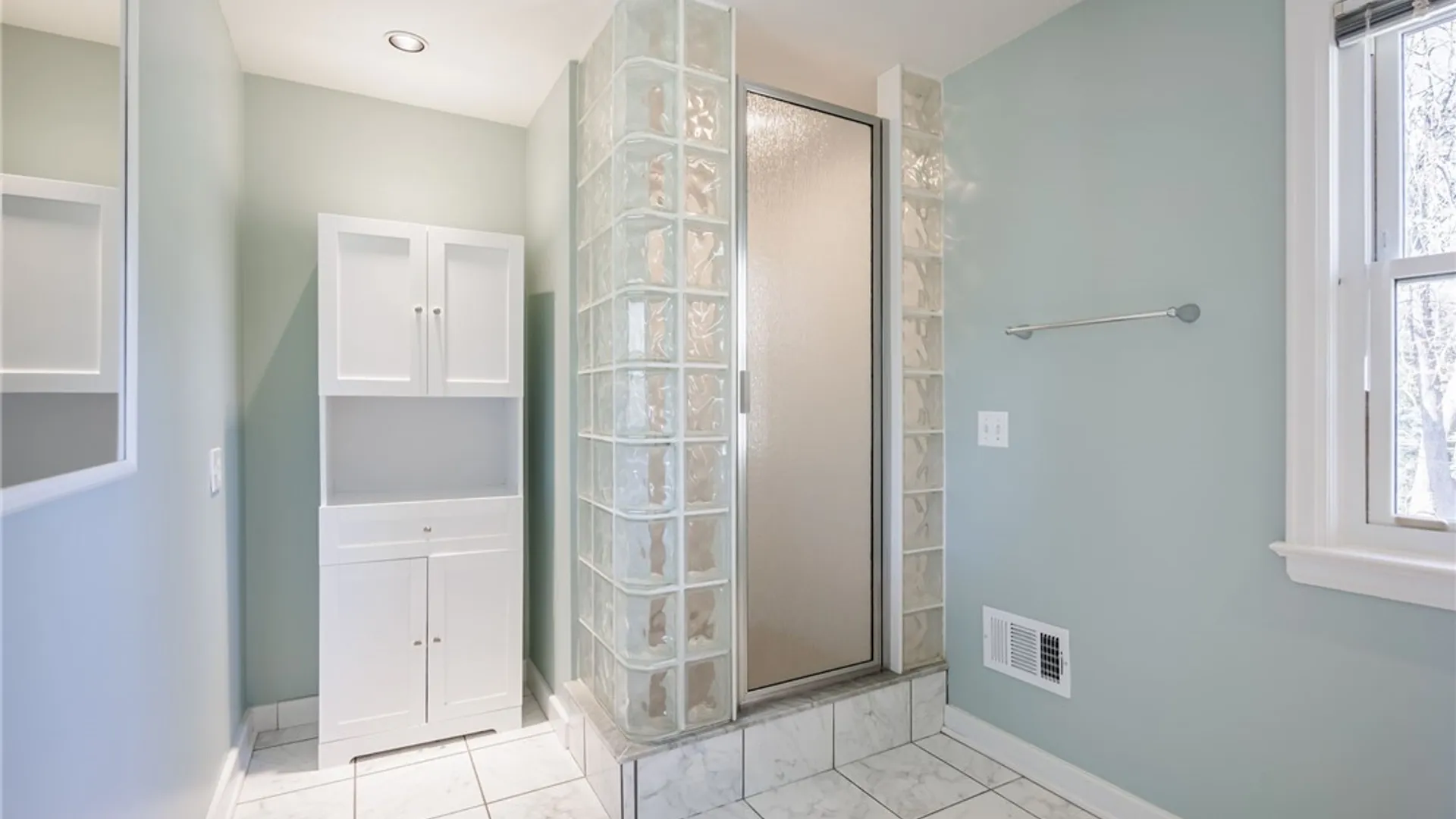 Property at 193 Georgian Court Road, Brighton, NY 14610 31