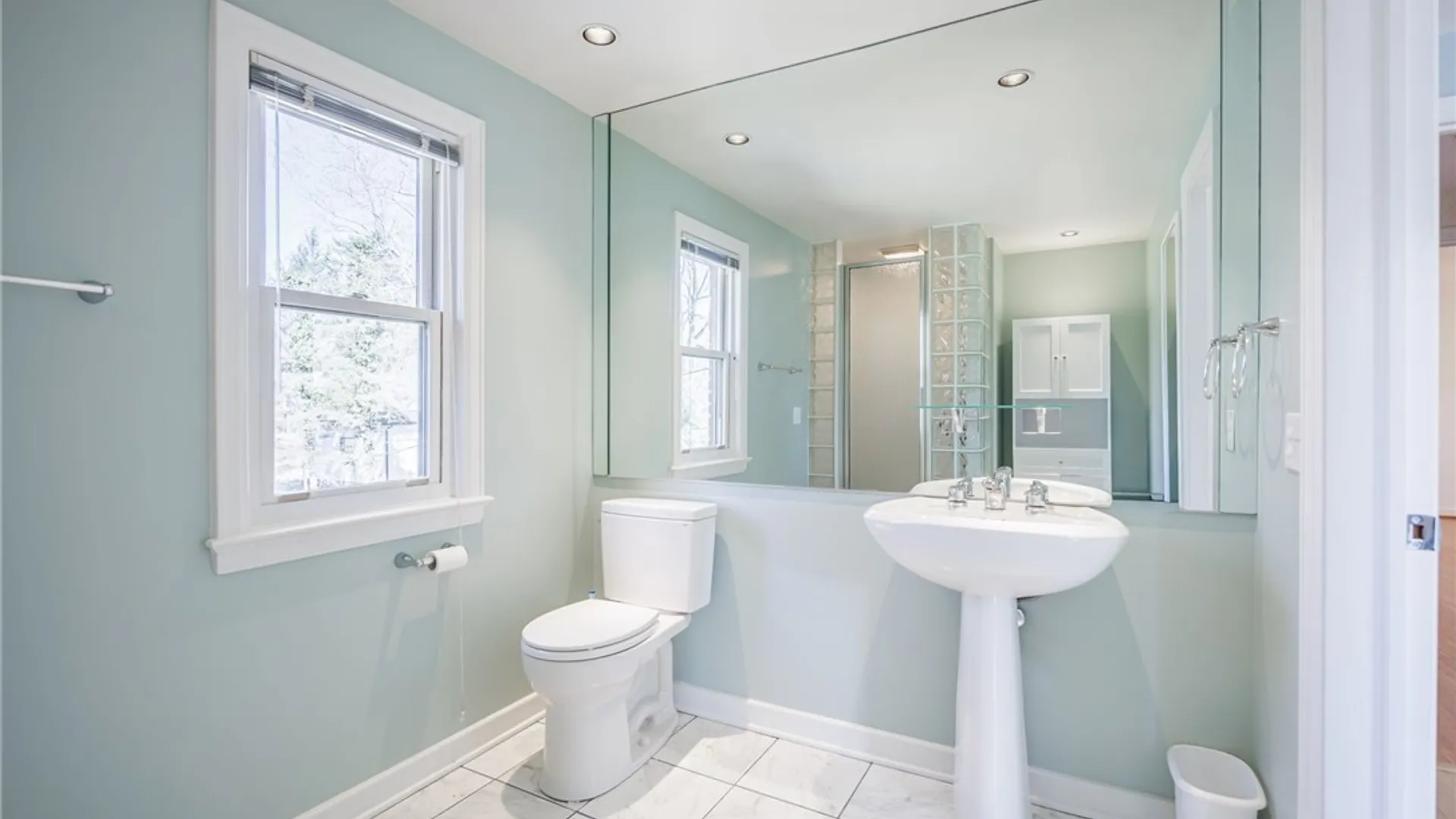 Property at 193 Georgian Court Road, Brighton, NY 14610 32