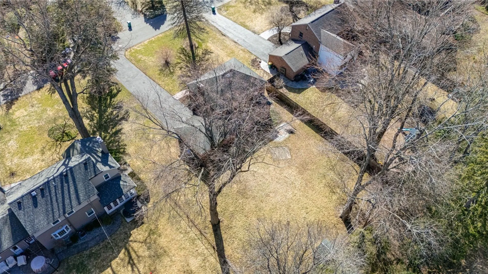 Property at 193 Georgian Court Road, Brighton, NY 14610 45