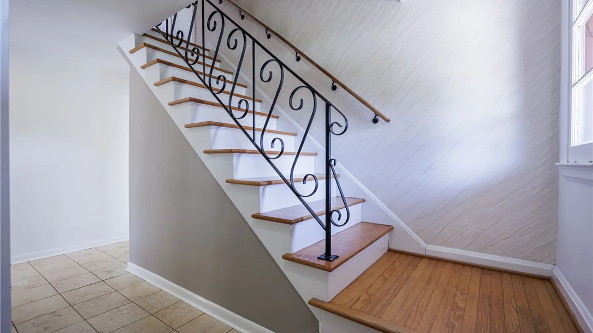 Property at 193 Georgian Court Road, Brighton, NY 14610 8