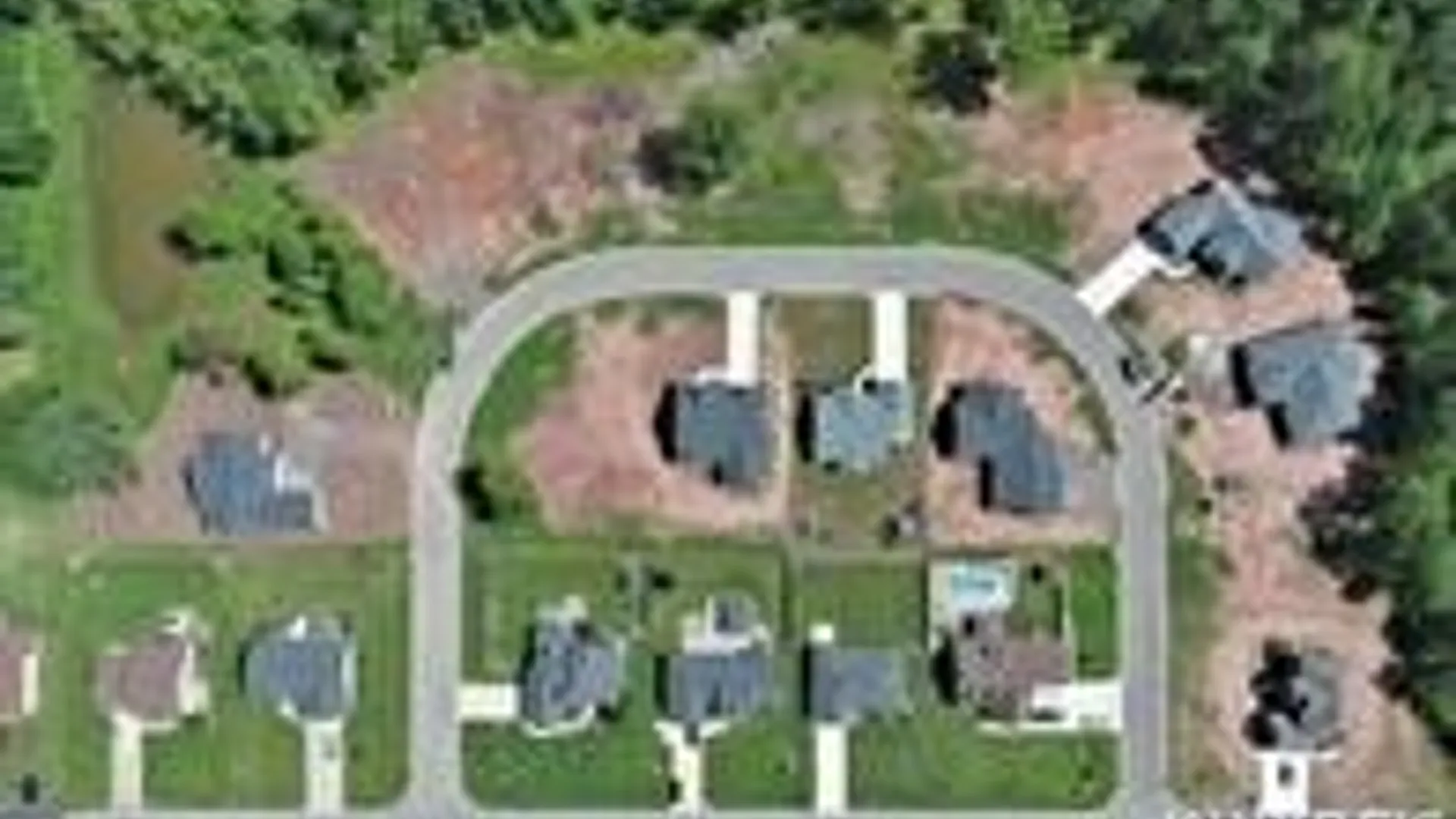 Property at 588 Oak Run Drive, Lewiston, NY 14092 5