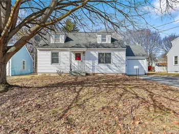 Property at 114 Lynn Drive, Salina, NY 13212