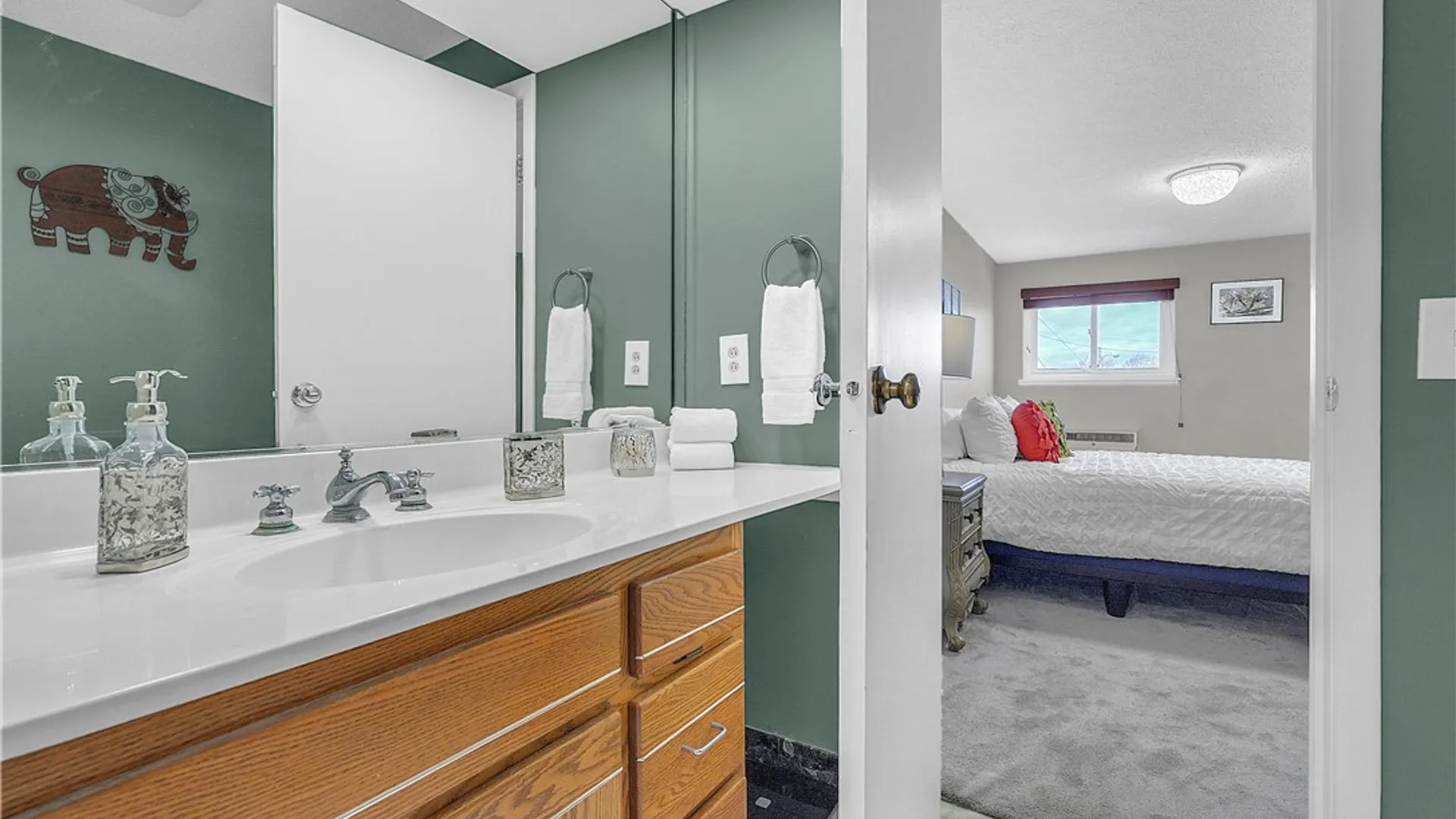 Property at 1011 Westage At The Harbor, Irondequoit, NY 14617 21