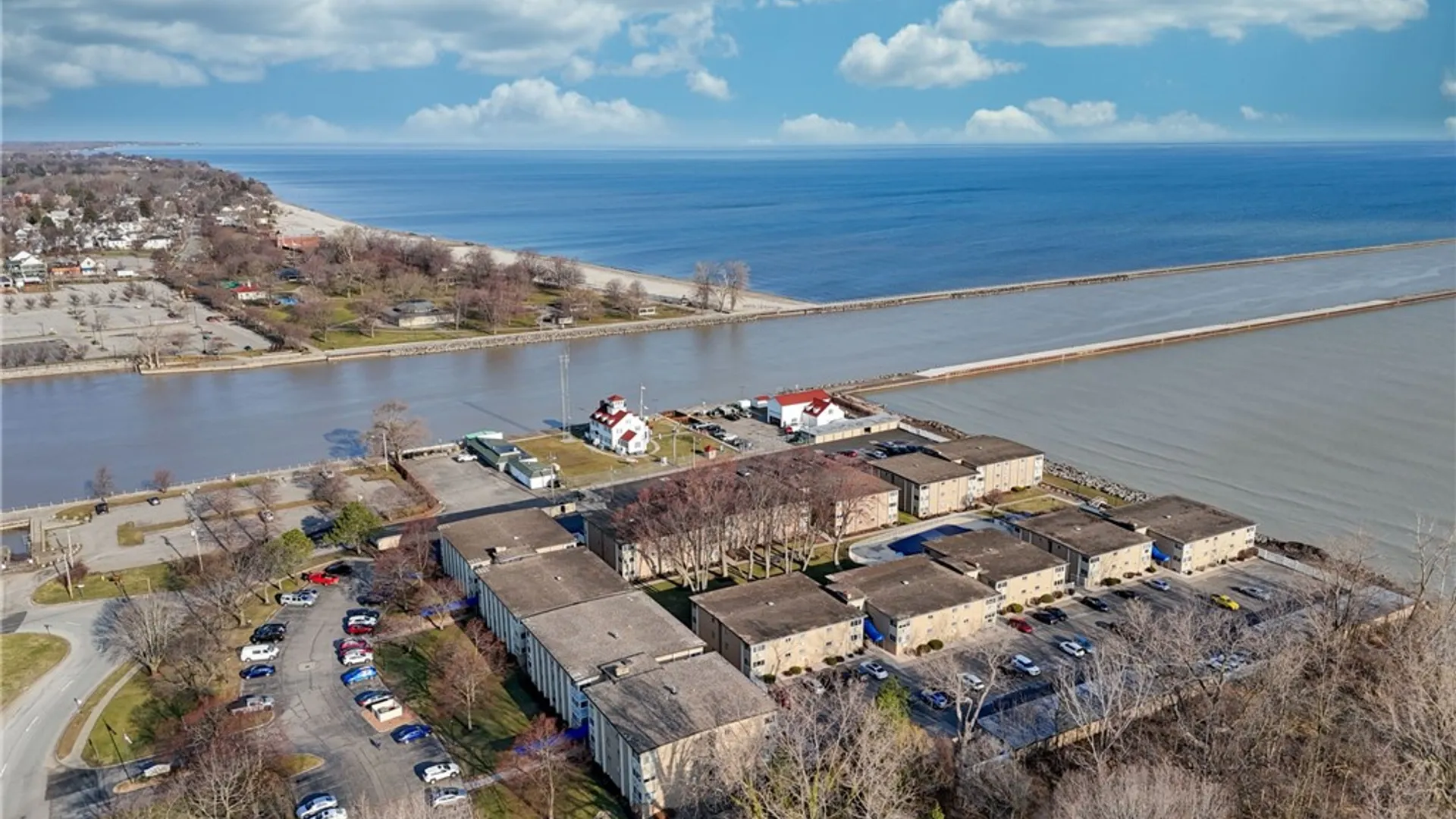 Property at 1011 Westage At The Harbor, Irondequoit, NY 14617 48