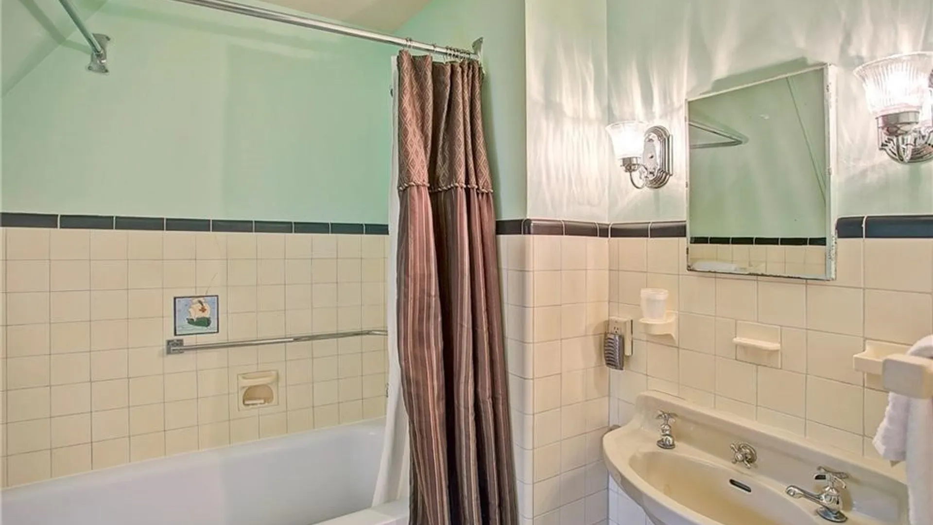 Property at 1103 3rd Street, Jamestown, NY 14701 27