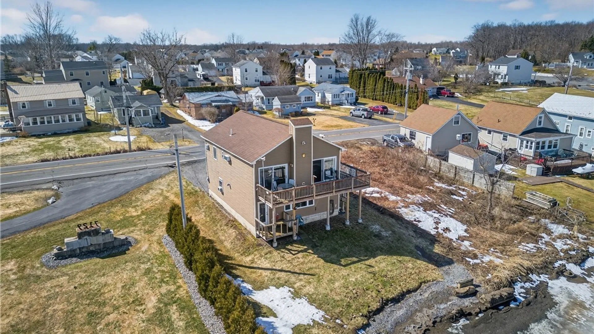 Property at 7113 Lakeshore Rd, Cicero, NY 13039 3