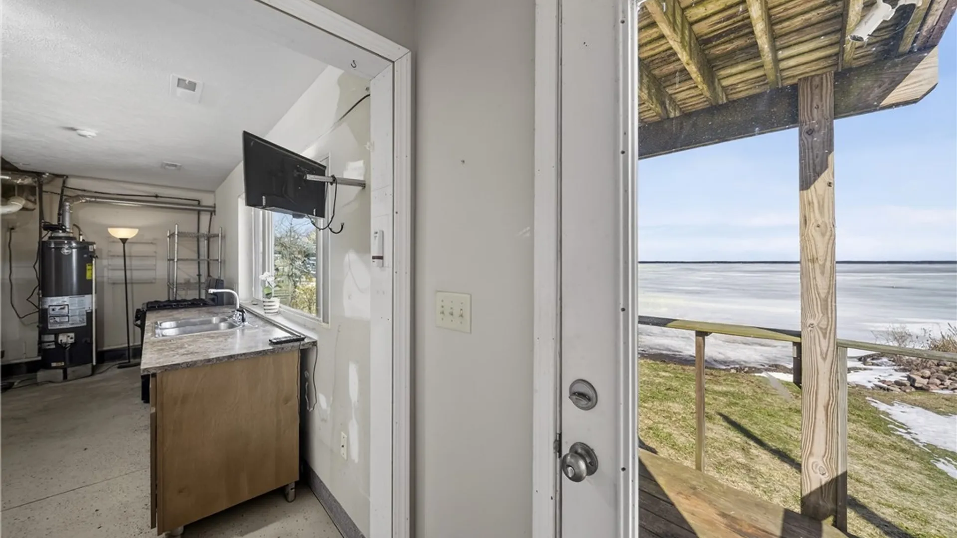 Property at 7113 Lakeshore Rd, Cicero, NY 13039 30